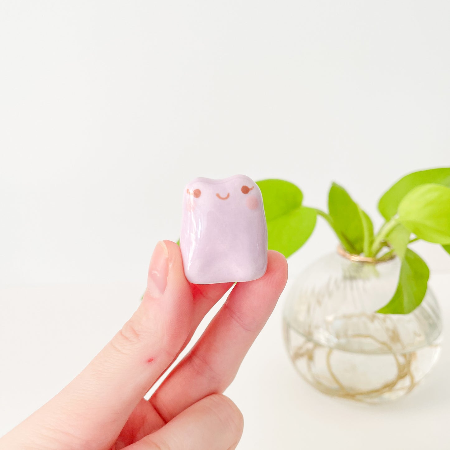 Lilac Froggy Desk Pal
