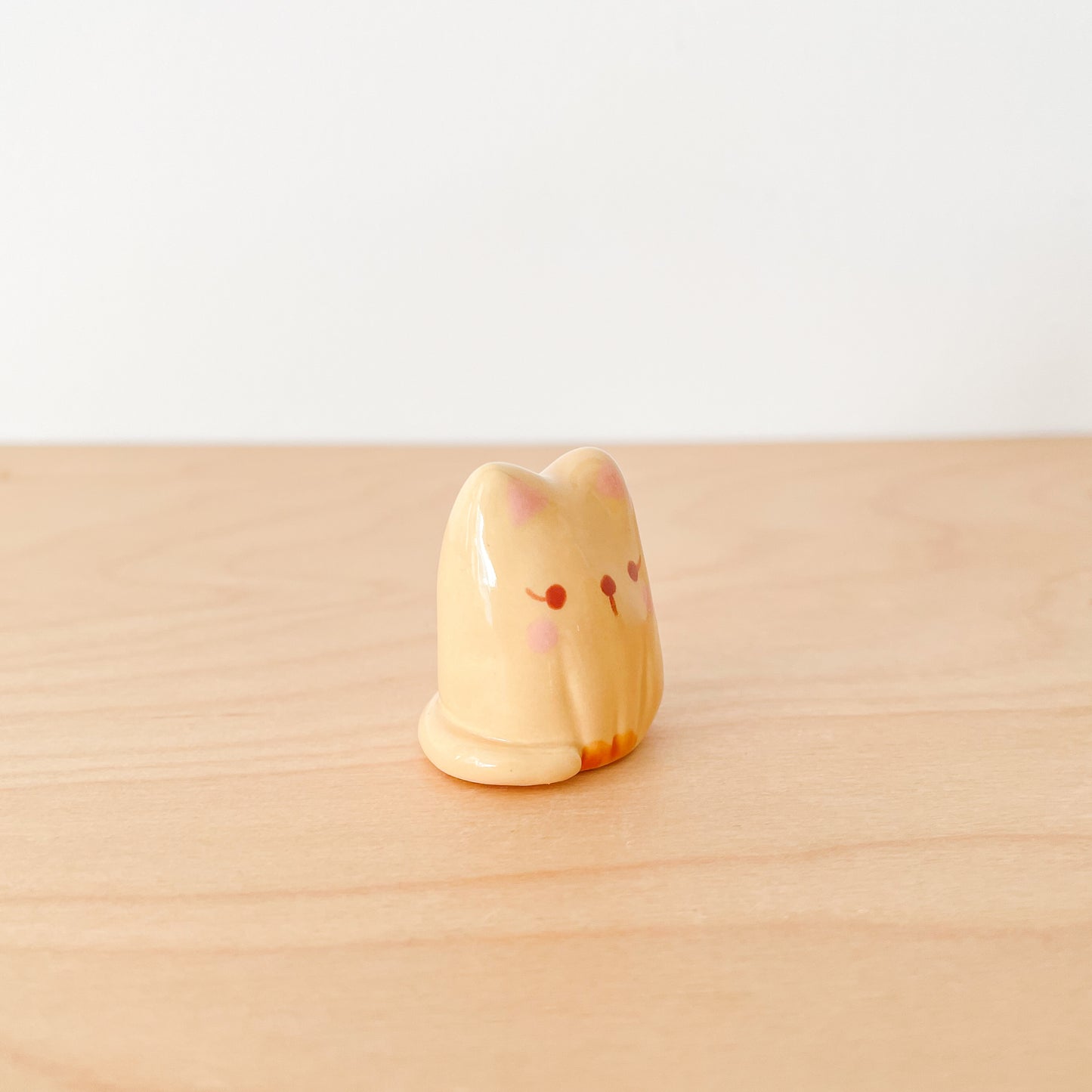 Brown Cat Desk Pal