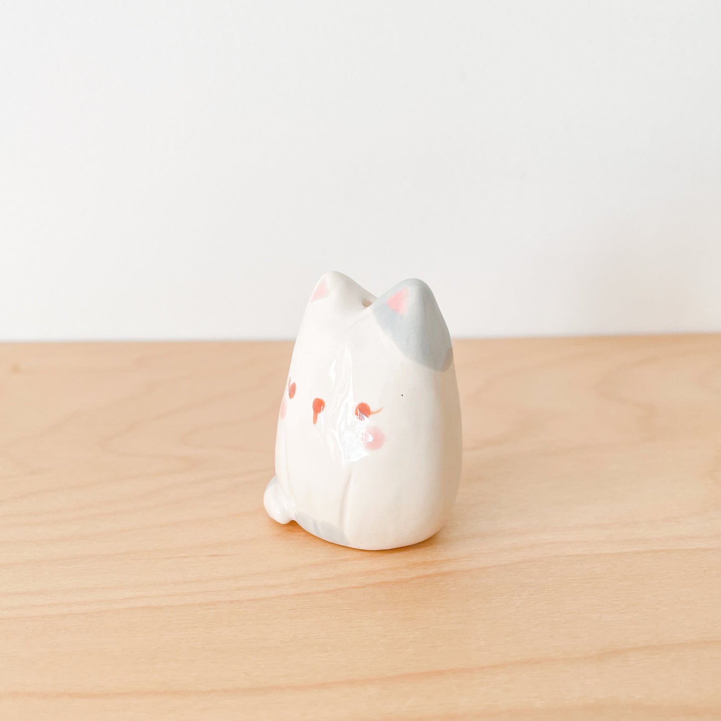 Spotty Grey Cat Mini Vase