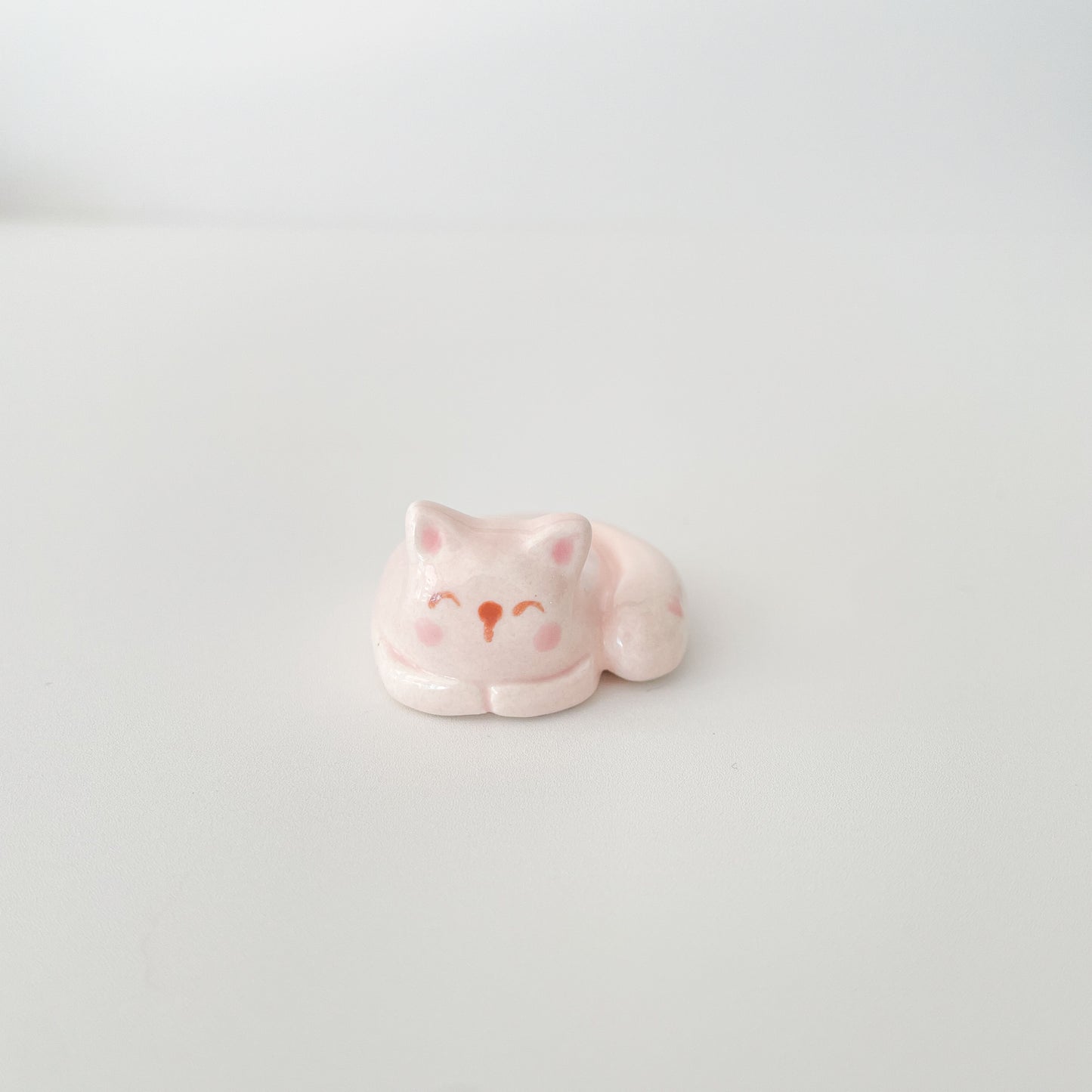 Pink Sleepy Cat Desk Pal