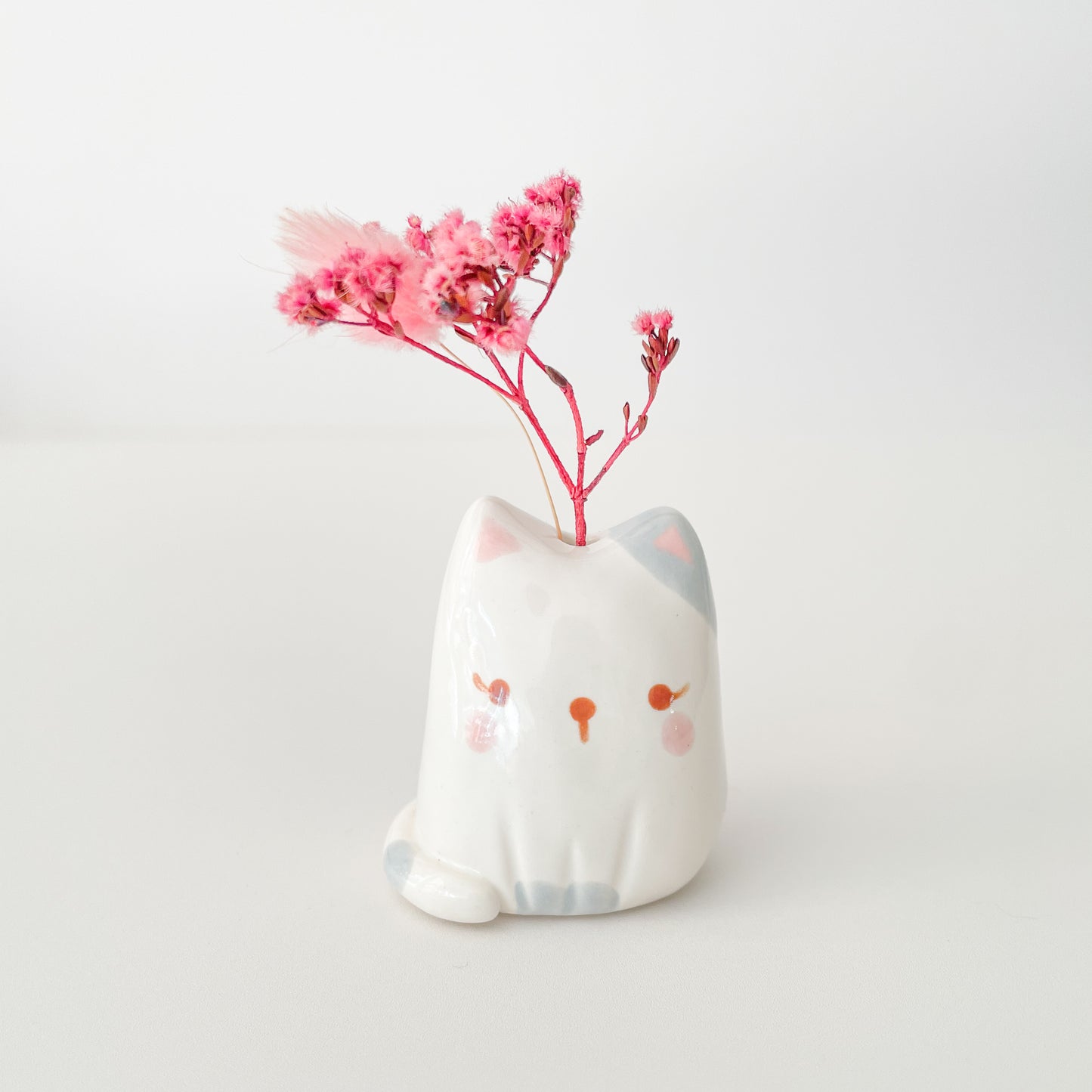Spotty Grey Cat Mini Vase