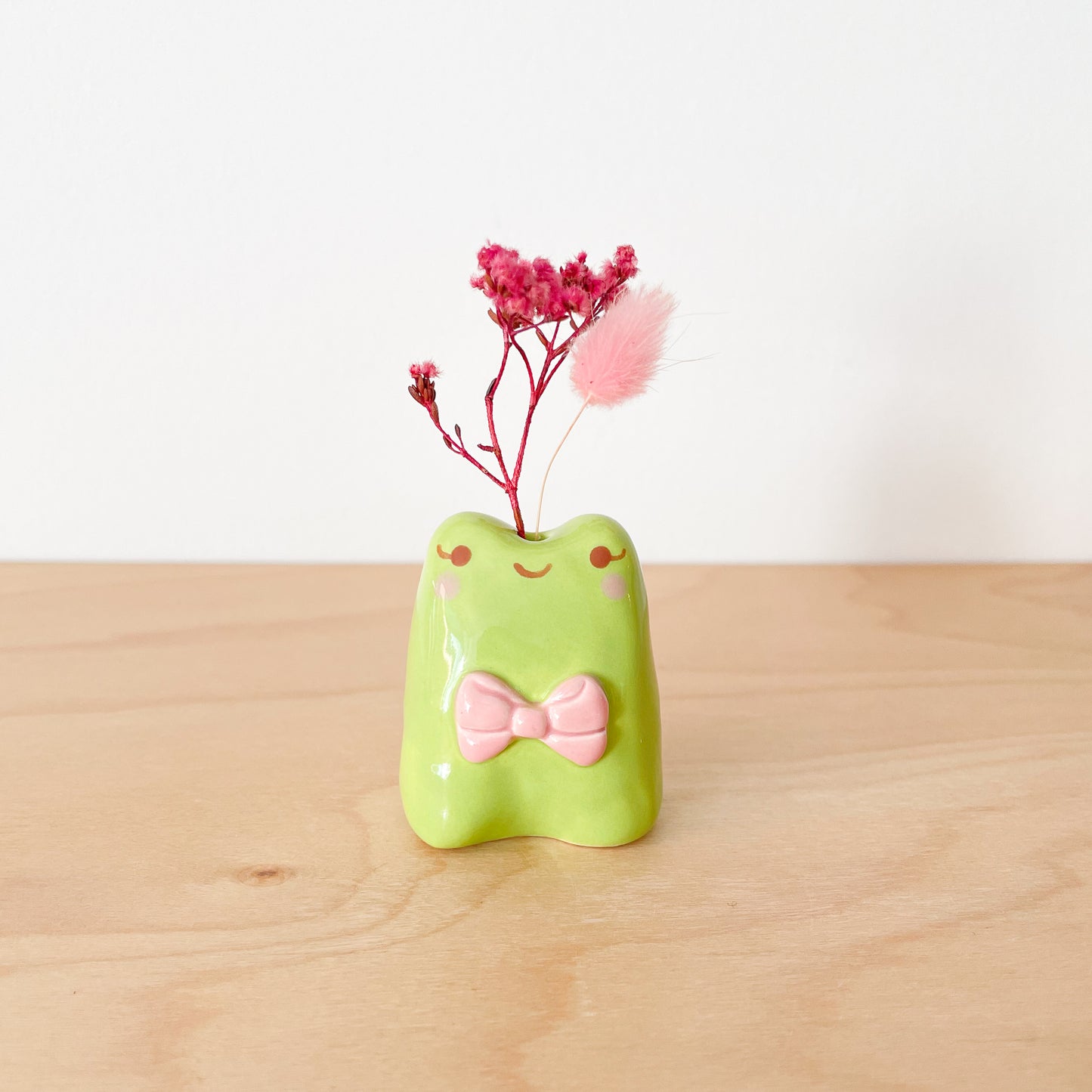 Frog Bow Mini Vase