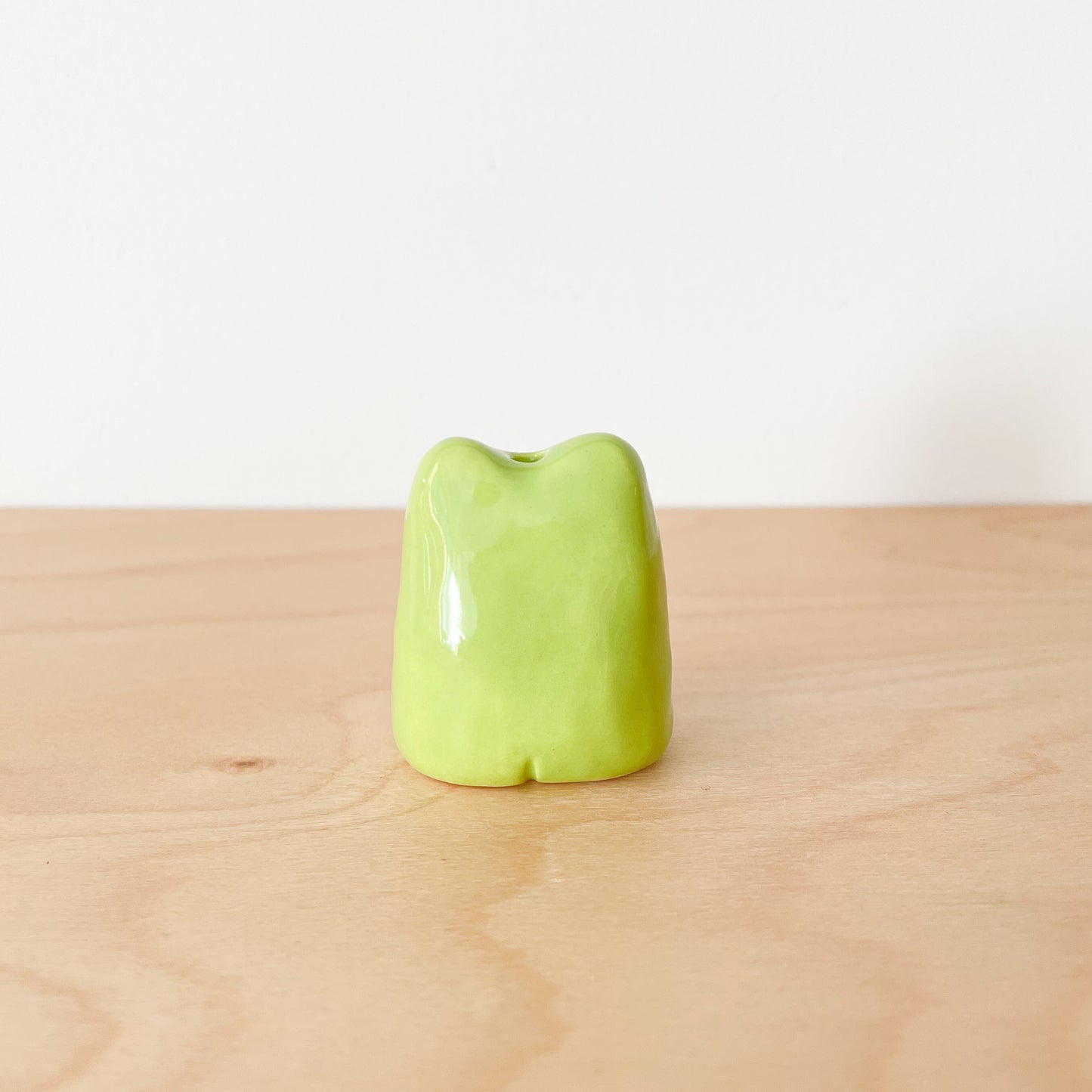 Frog Bow Mini Vase