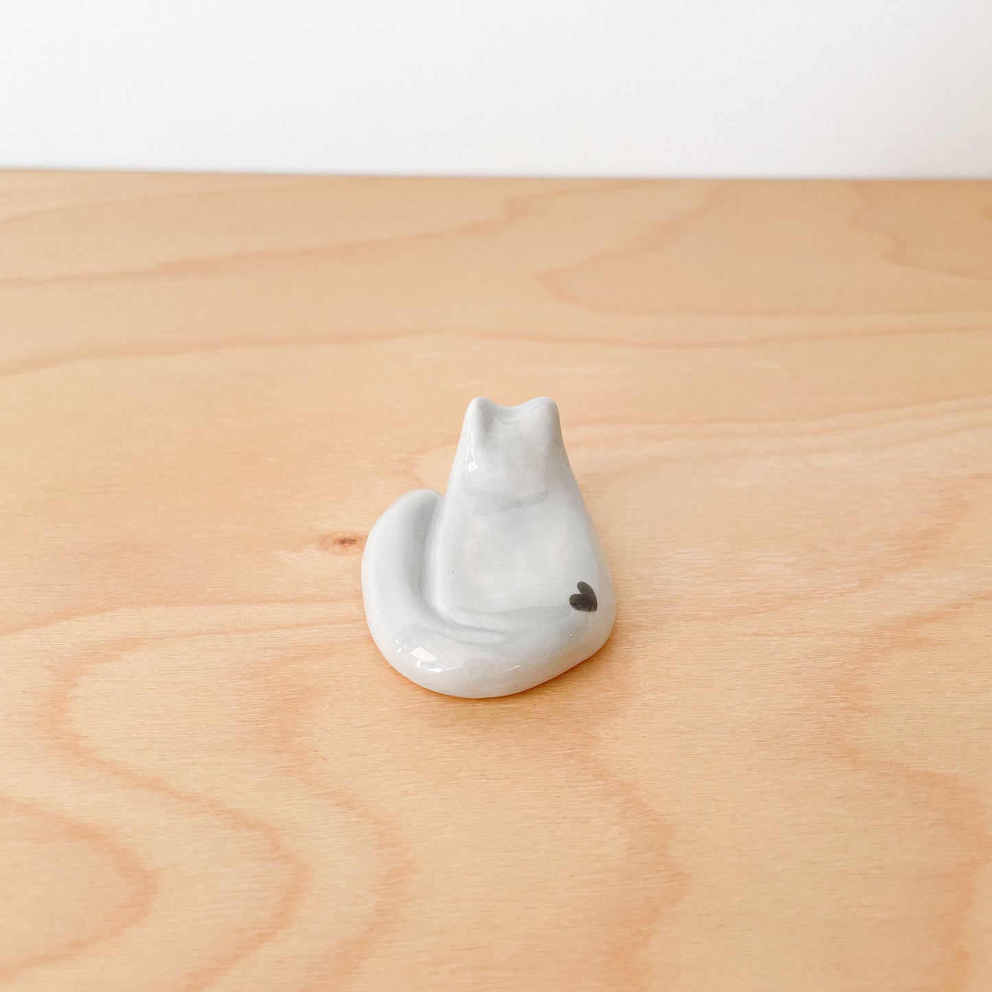 Grey Sleepy Cat Desk Pal