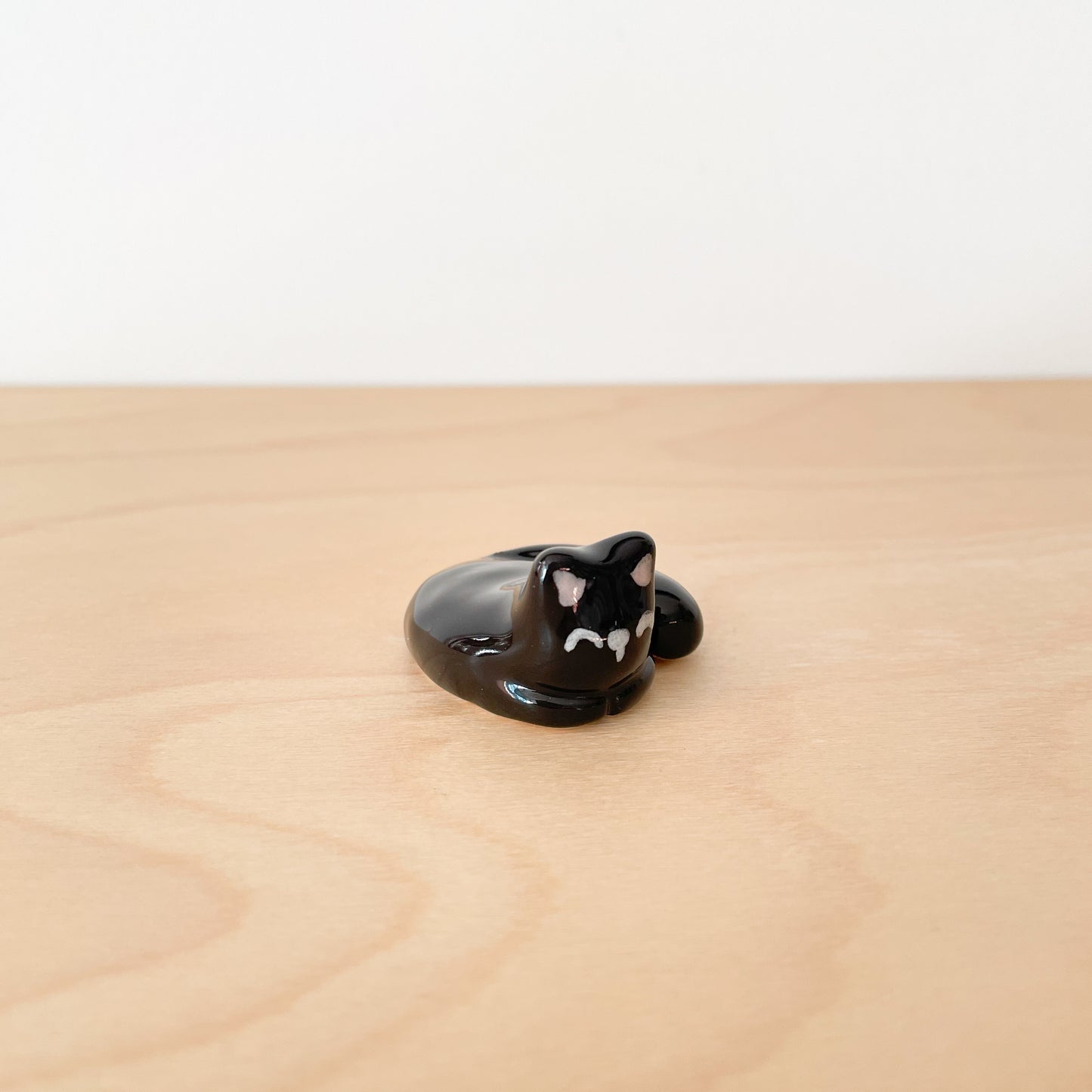 Black Sleepy Cat Desk Pal