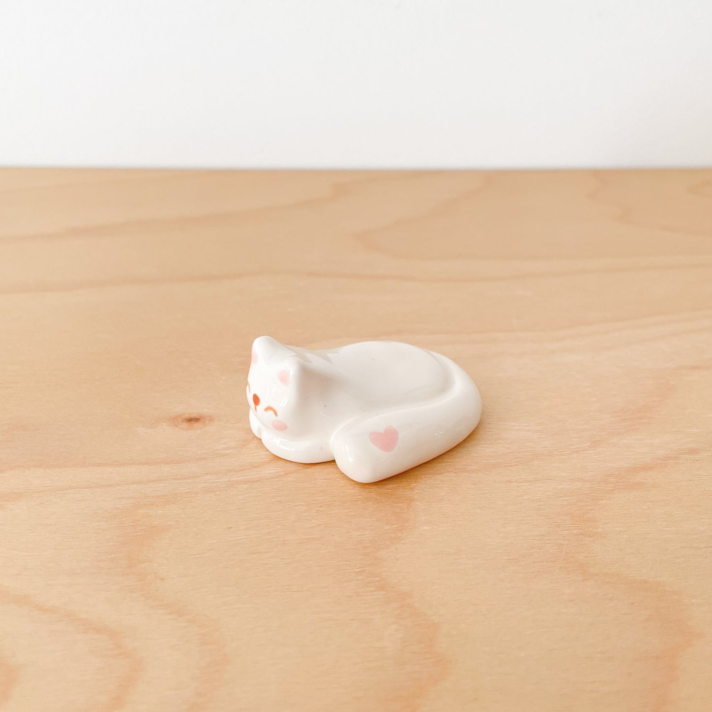 Sleepy Cat Desk Pal