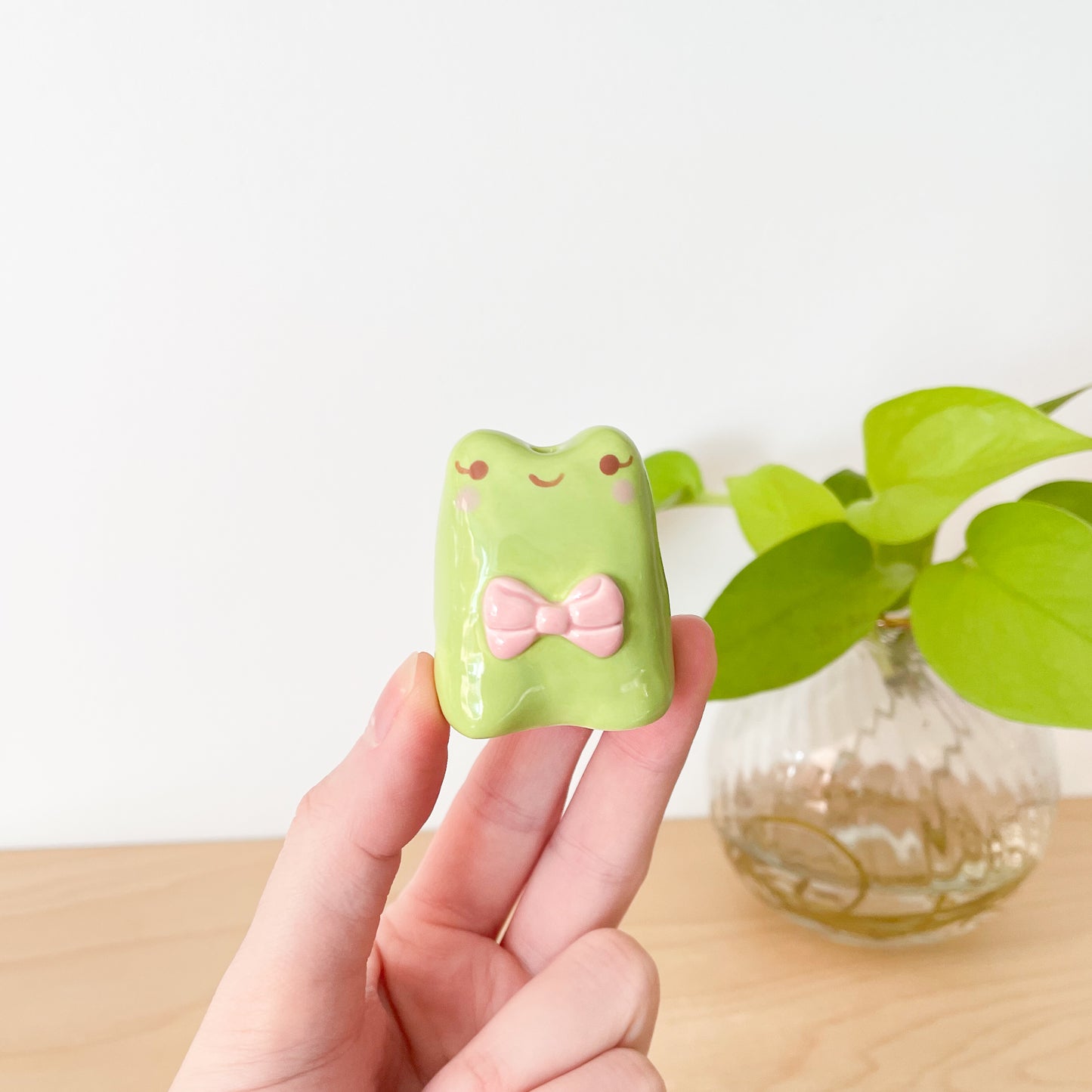 Frog Bow Mini Vase