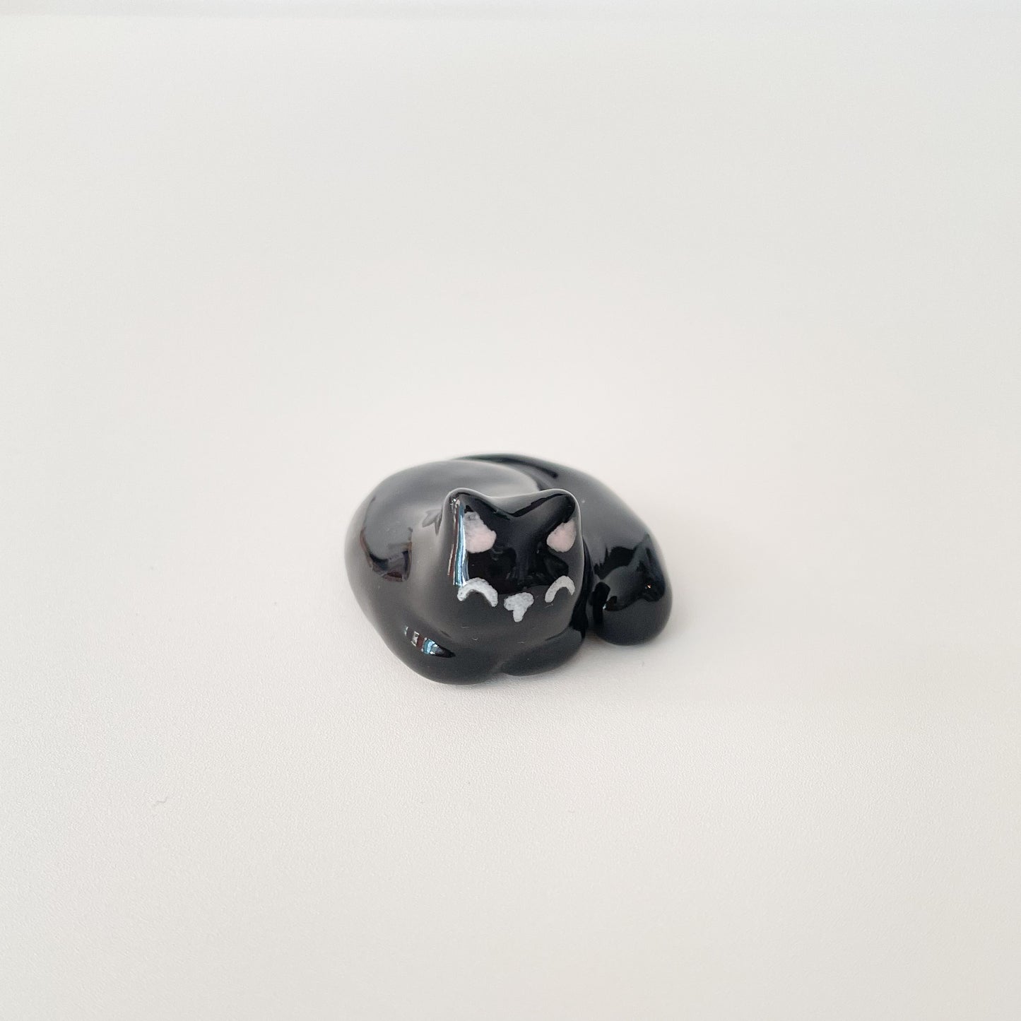Black Sleepy Cat Desk Pal