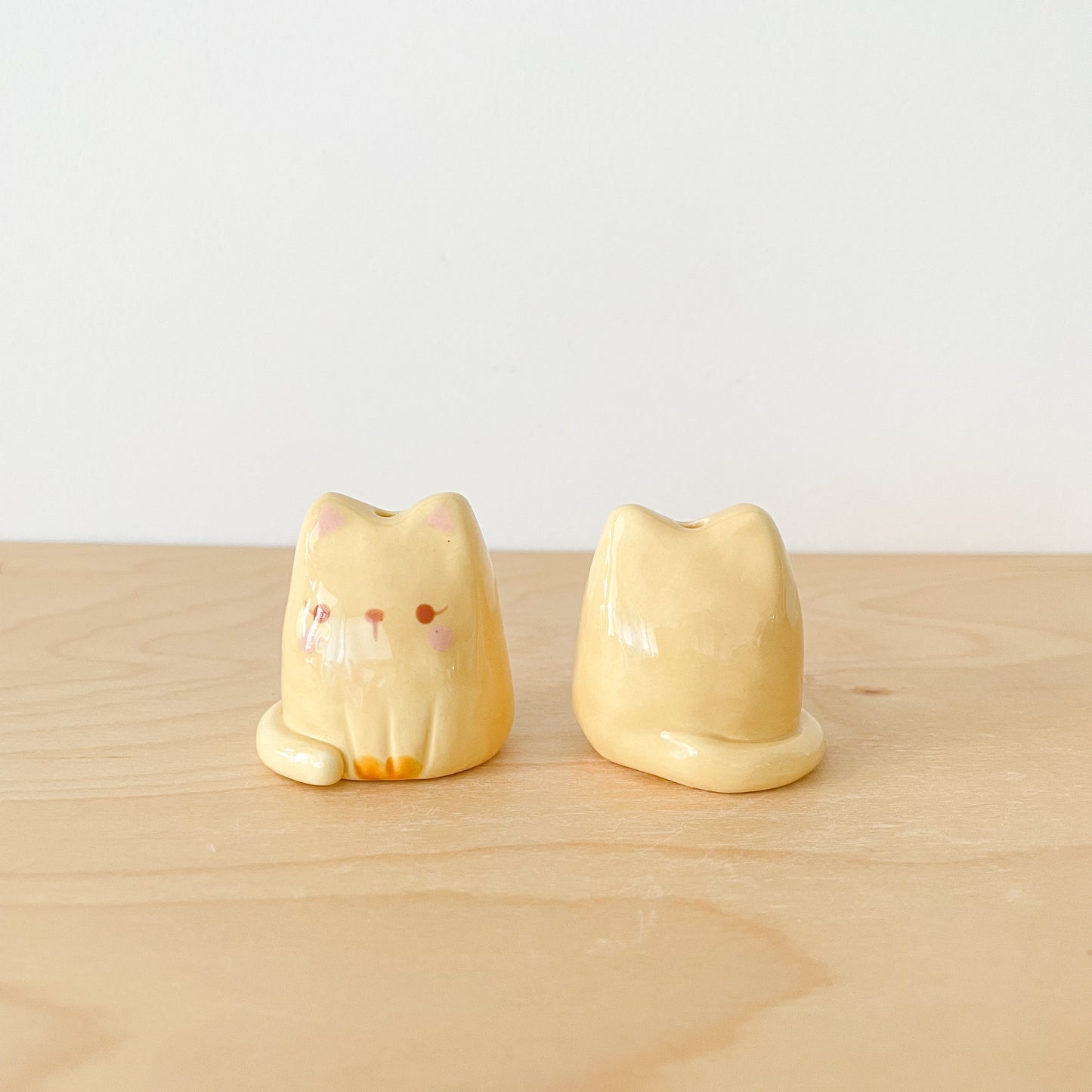 Caramel Cat Mini Vase