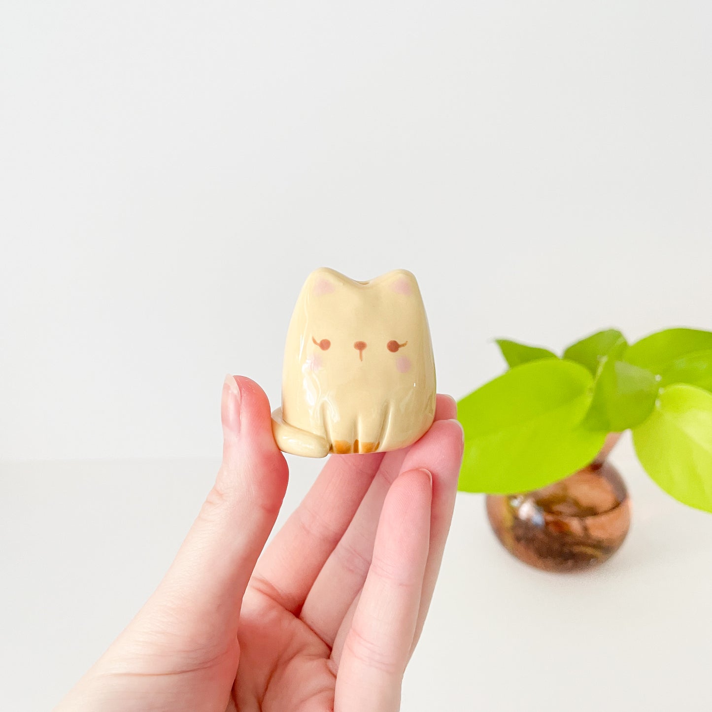Caramel Cat Mini Vase