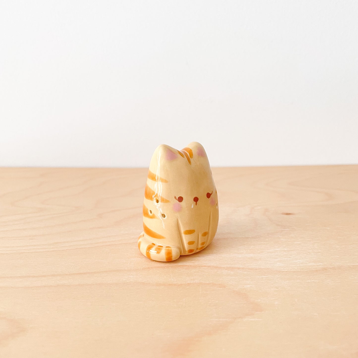 Caramel Tabby Whisker Cat Mini Vase