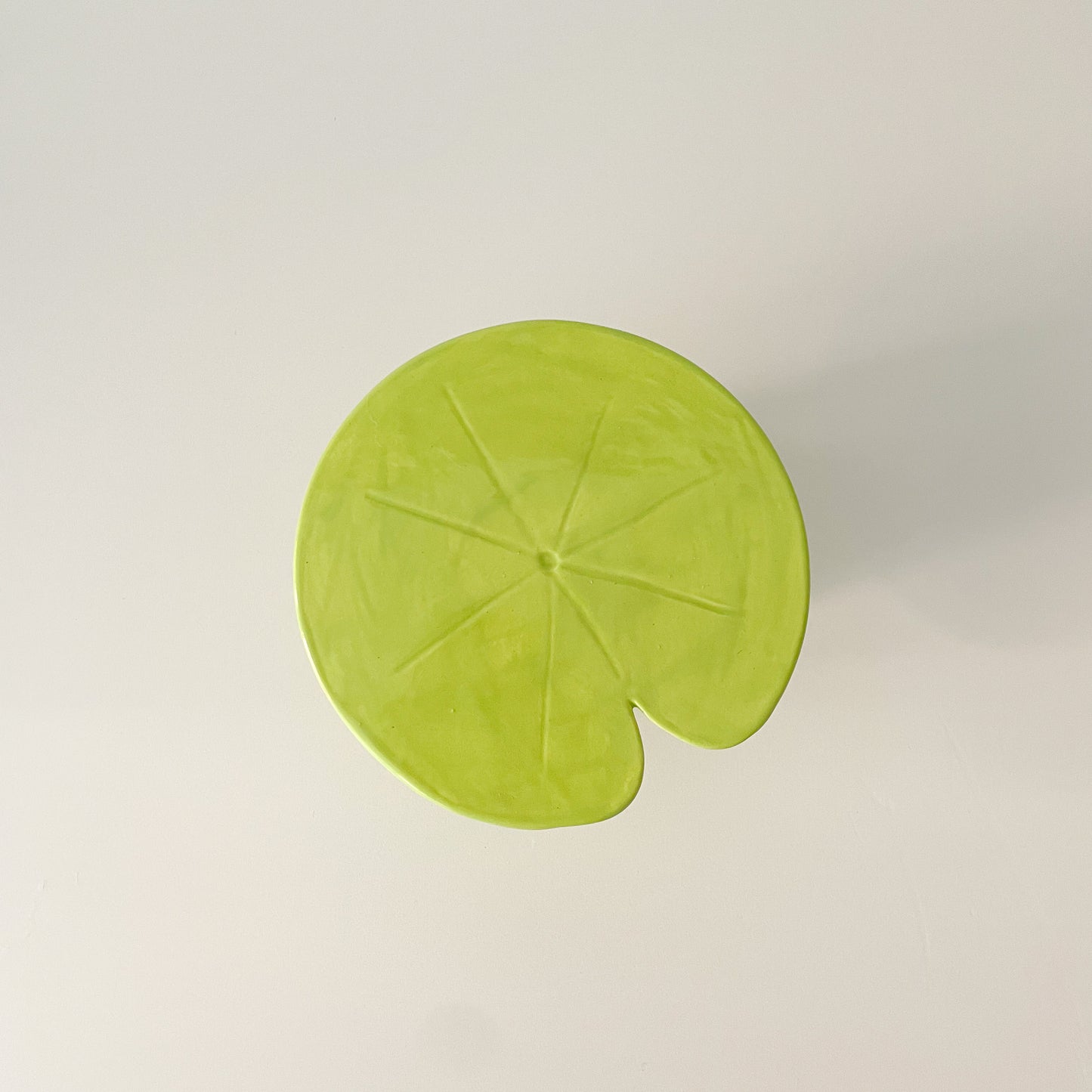 Green Lily Pad Stand