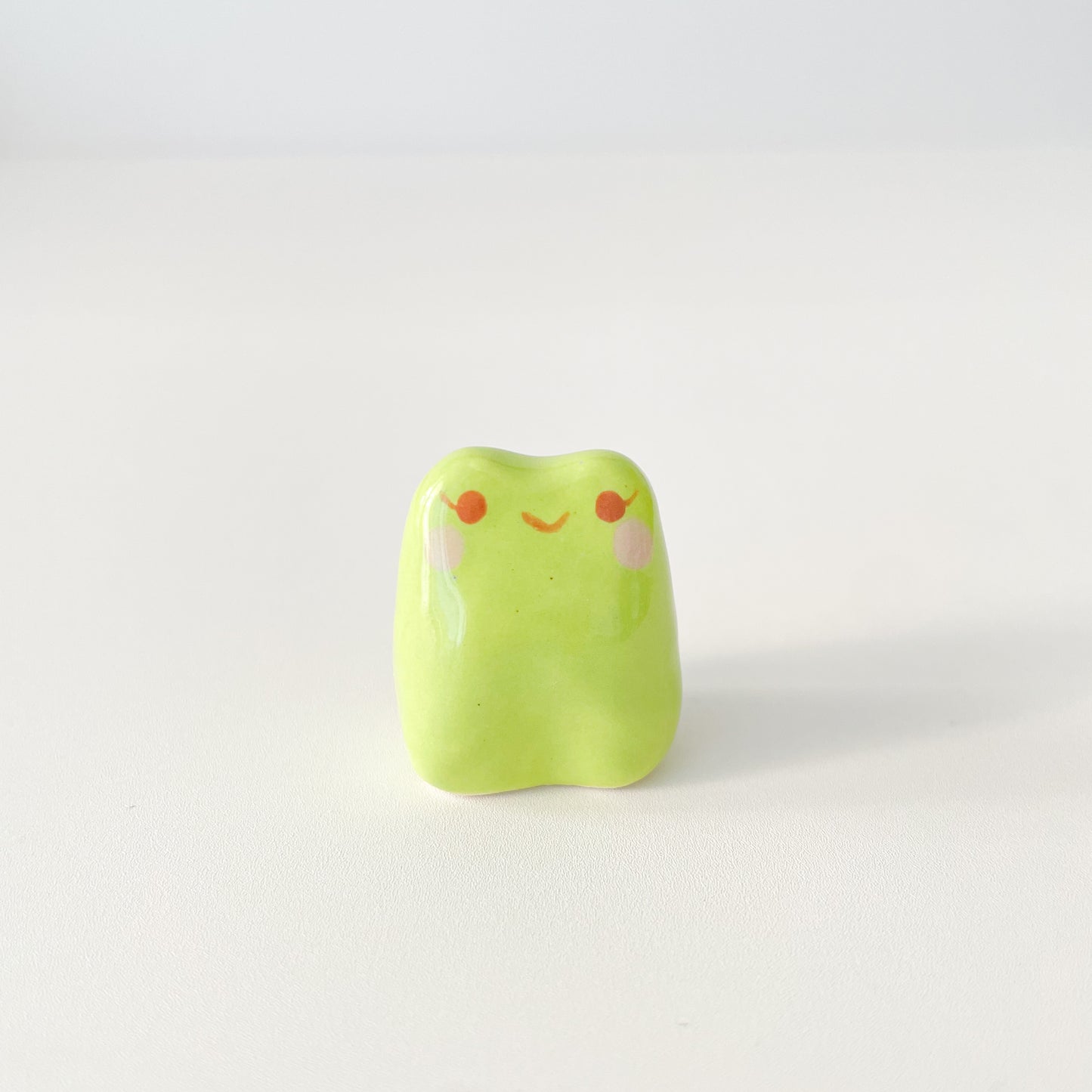 Green Froggy Desk Pal
