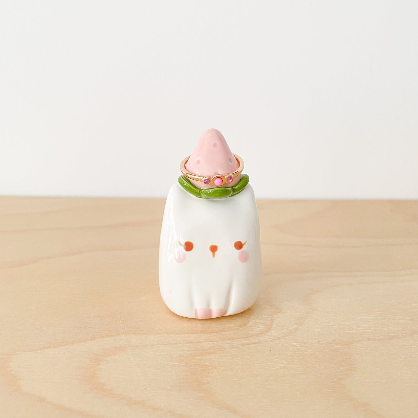 Strawberry Cat Ring Holder