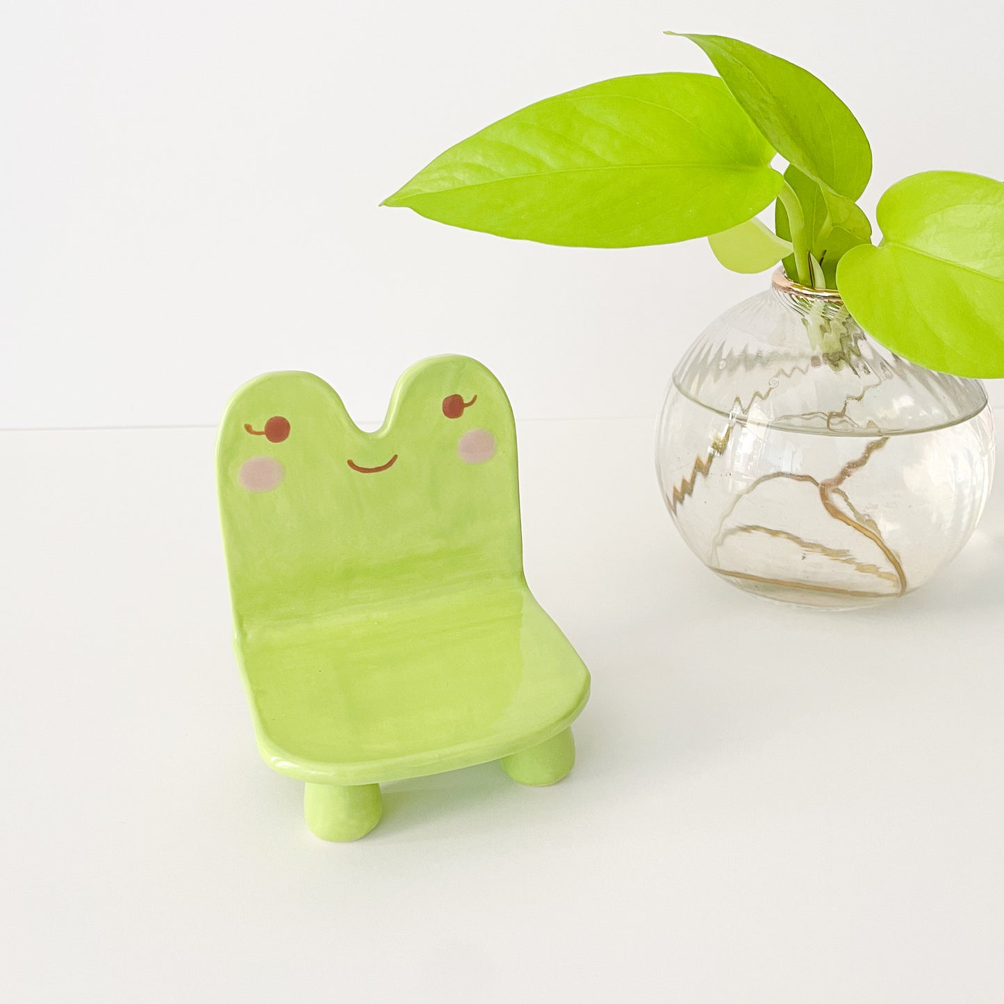 Froggy Trinket Chair