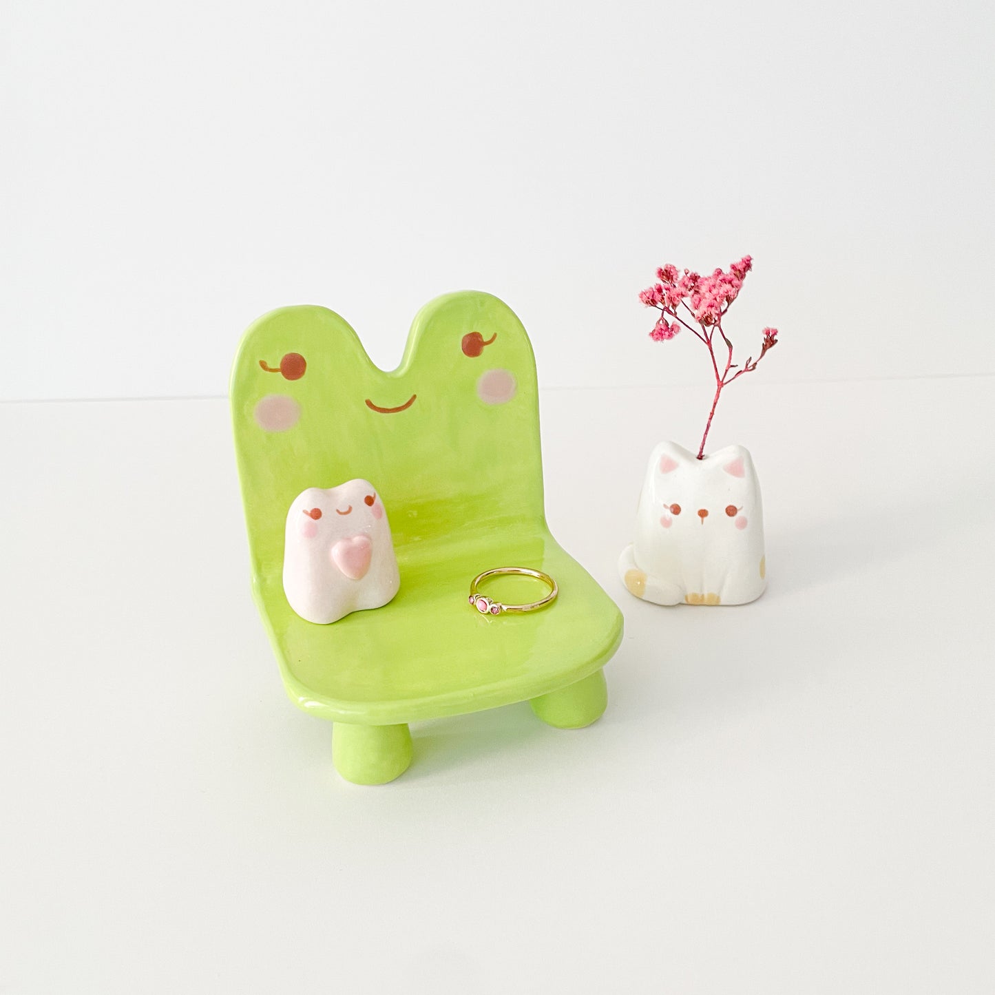 Froggy Trinket Chair