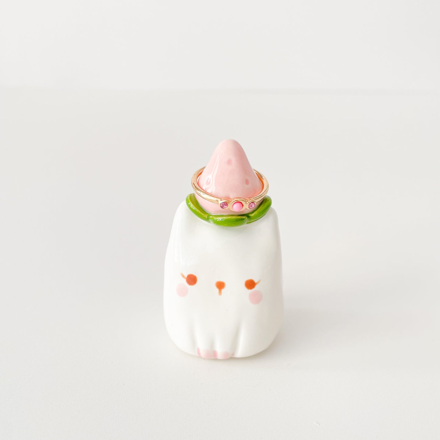 Strawberry Cat Ring Holder