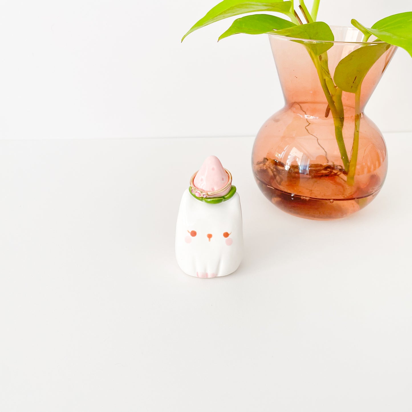 Strawberry Cat Ring Holder