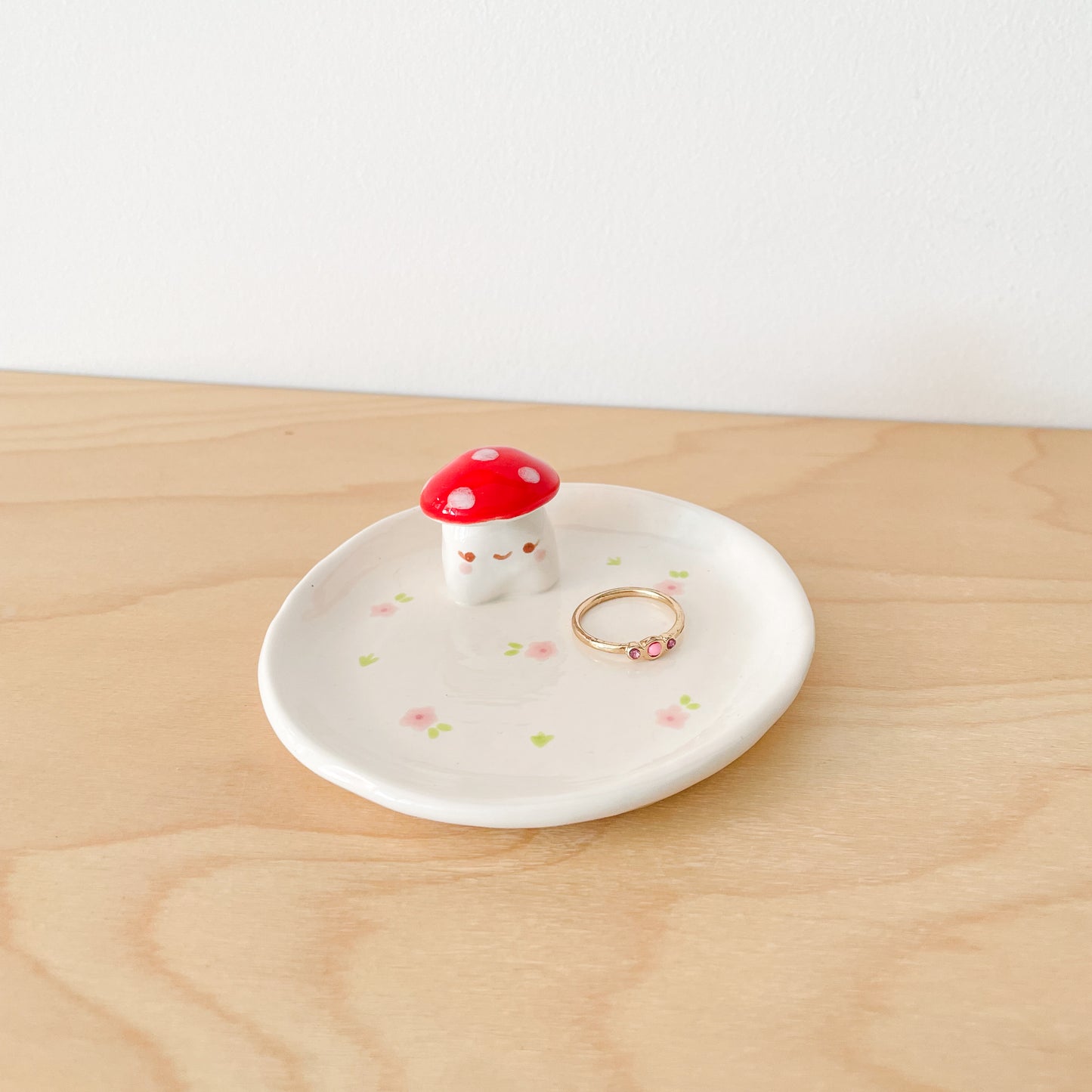 Red Mushy Garden Trinket Dish