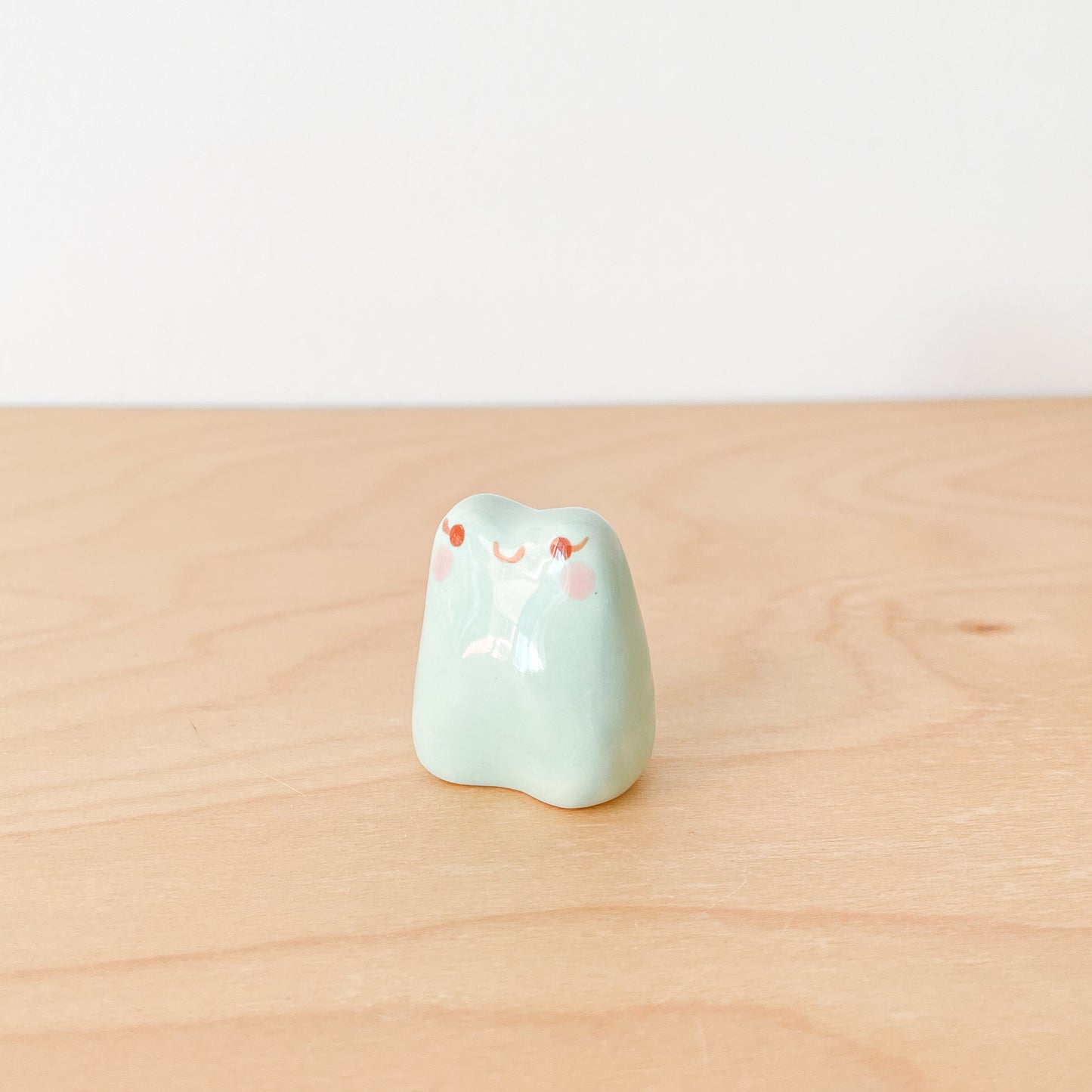 Aqua Froggy Desk Pal