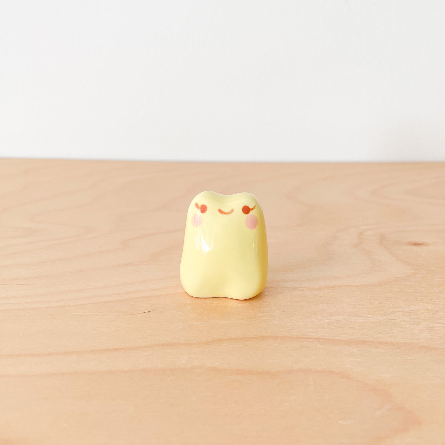 Yellow Froggy Desk Pal
