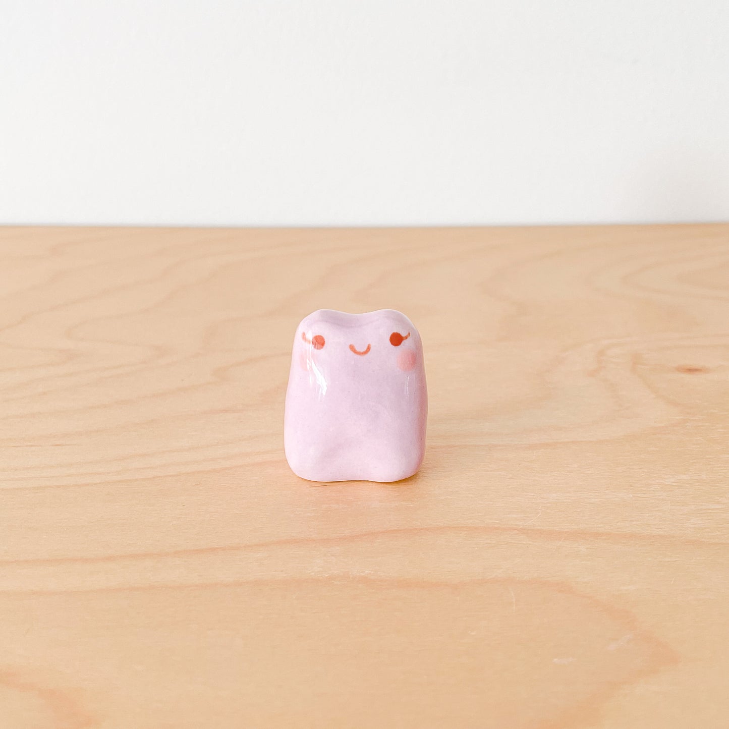Lilac Froggy Desk Pal