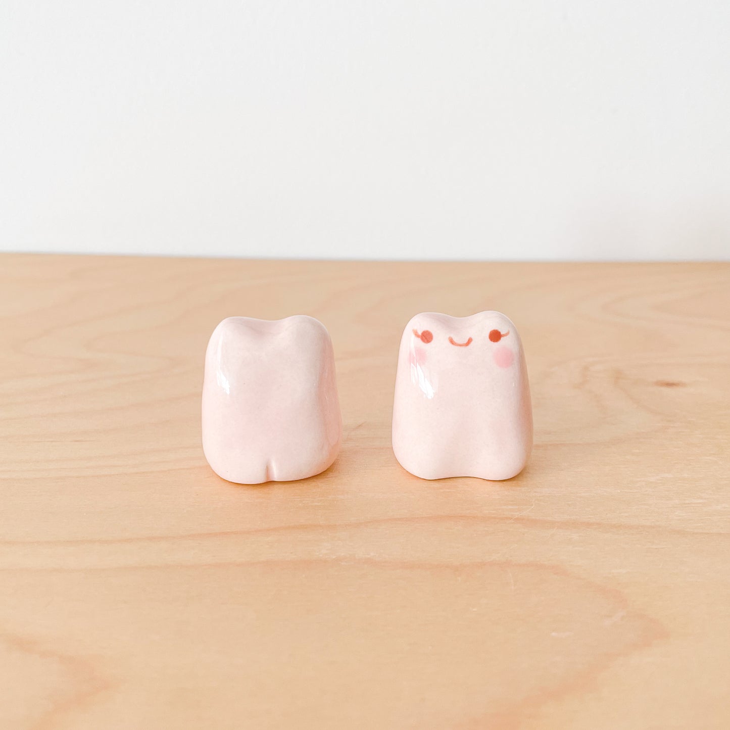 Pink froggy Desk Pal