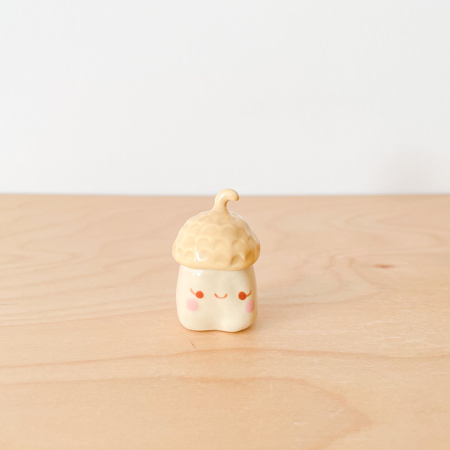 Acorn Desk Pal
