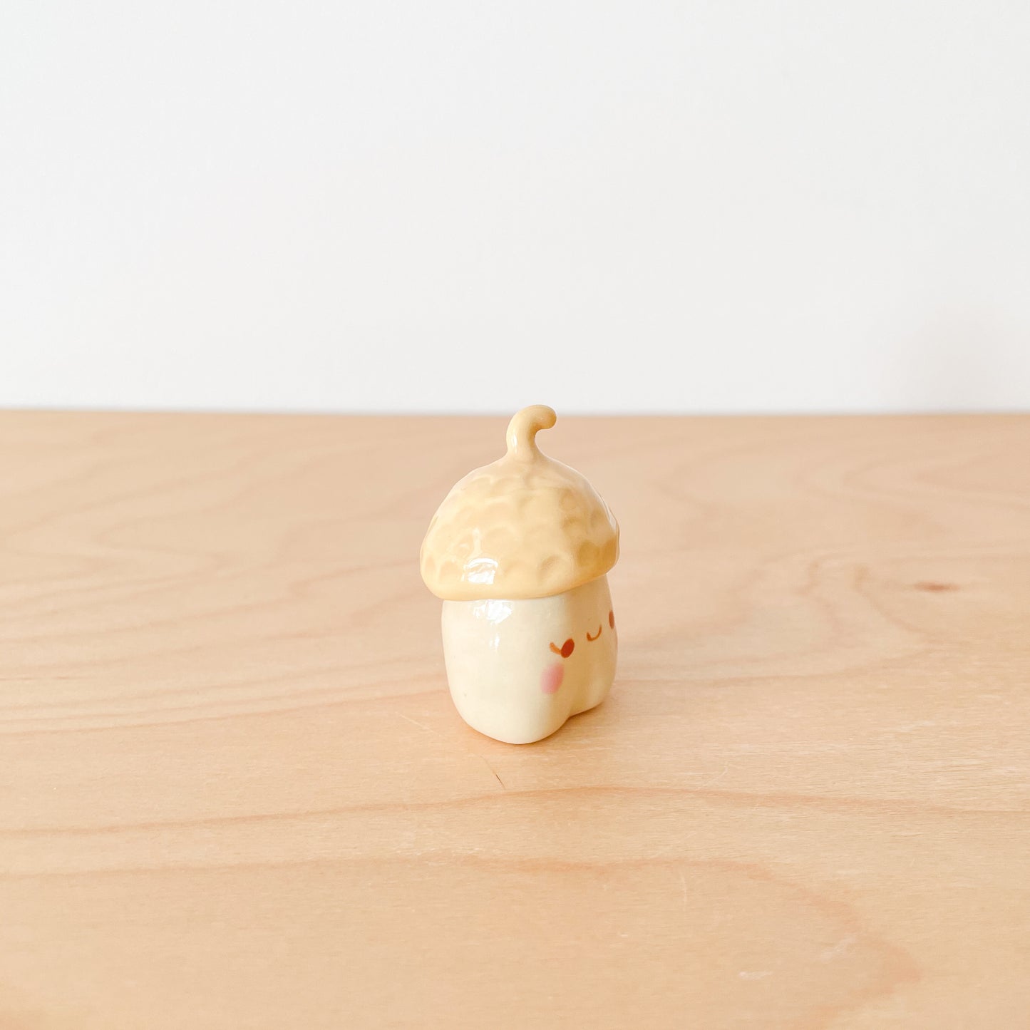 Acorn Desk Pal