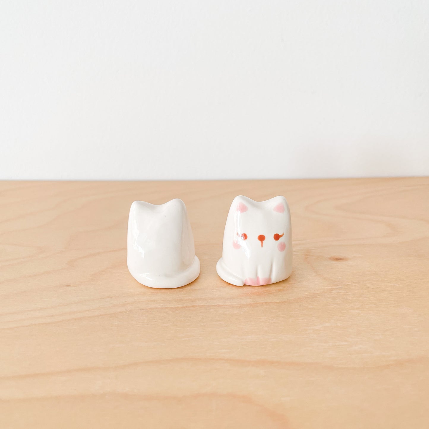 Cat Desk Pal