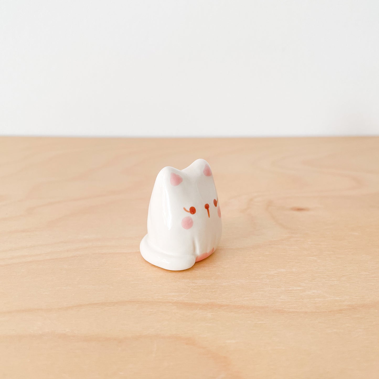 Cat Desk Pal