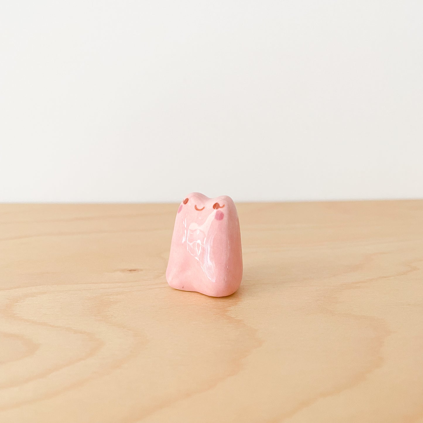 Pink froggy Desk Pal