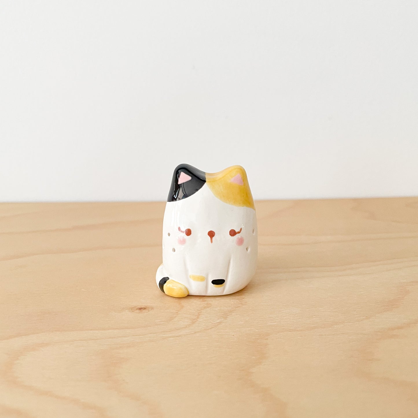 Calico Whisker Cat Mini Vase