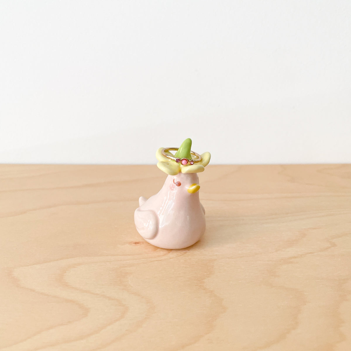 Pink Daisy Duck Ring Holder