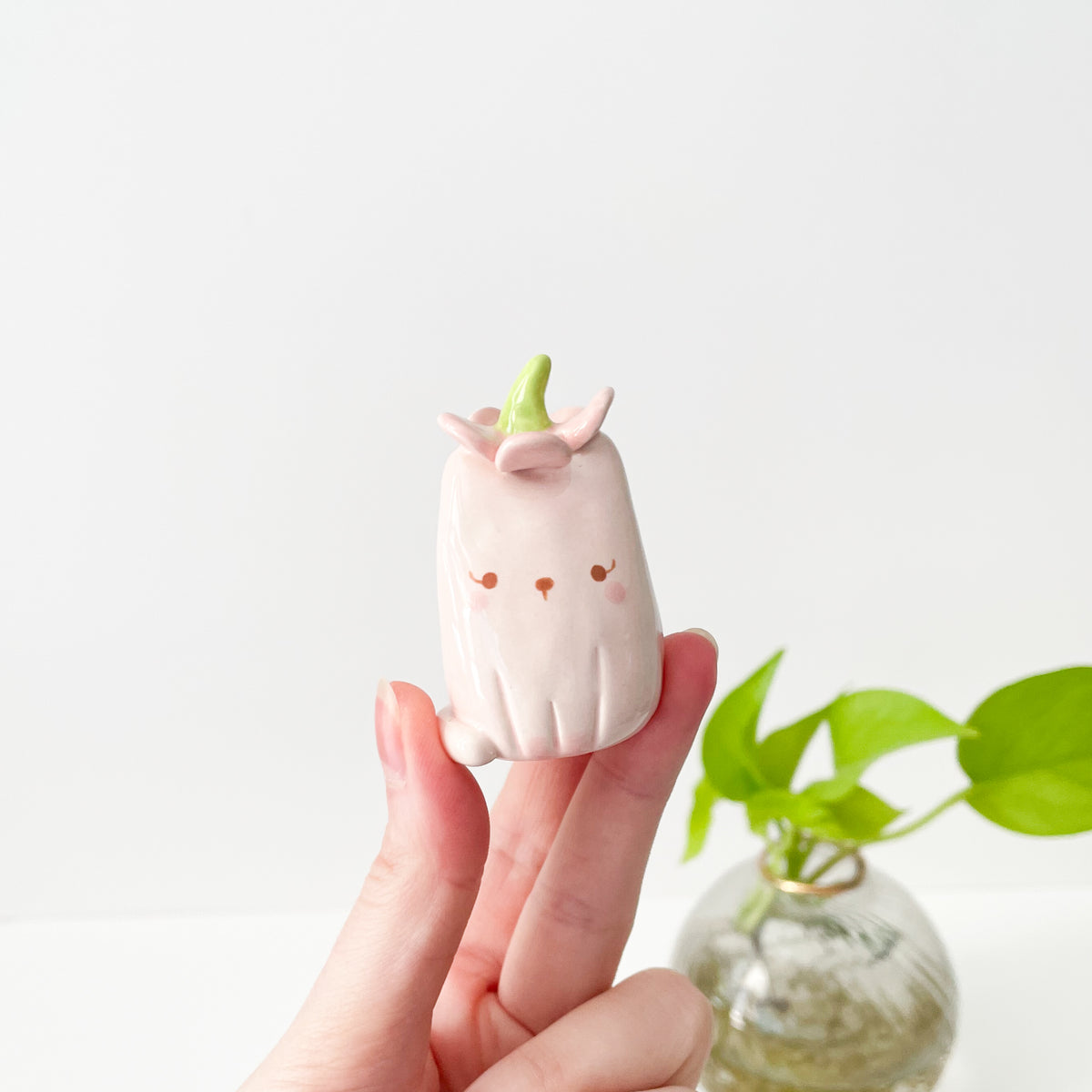 Pink Daisy Cat Ring Holder