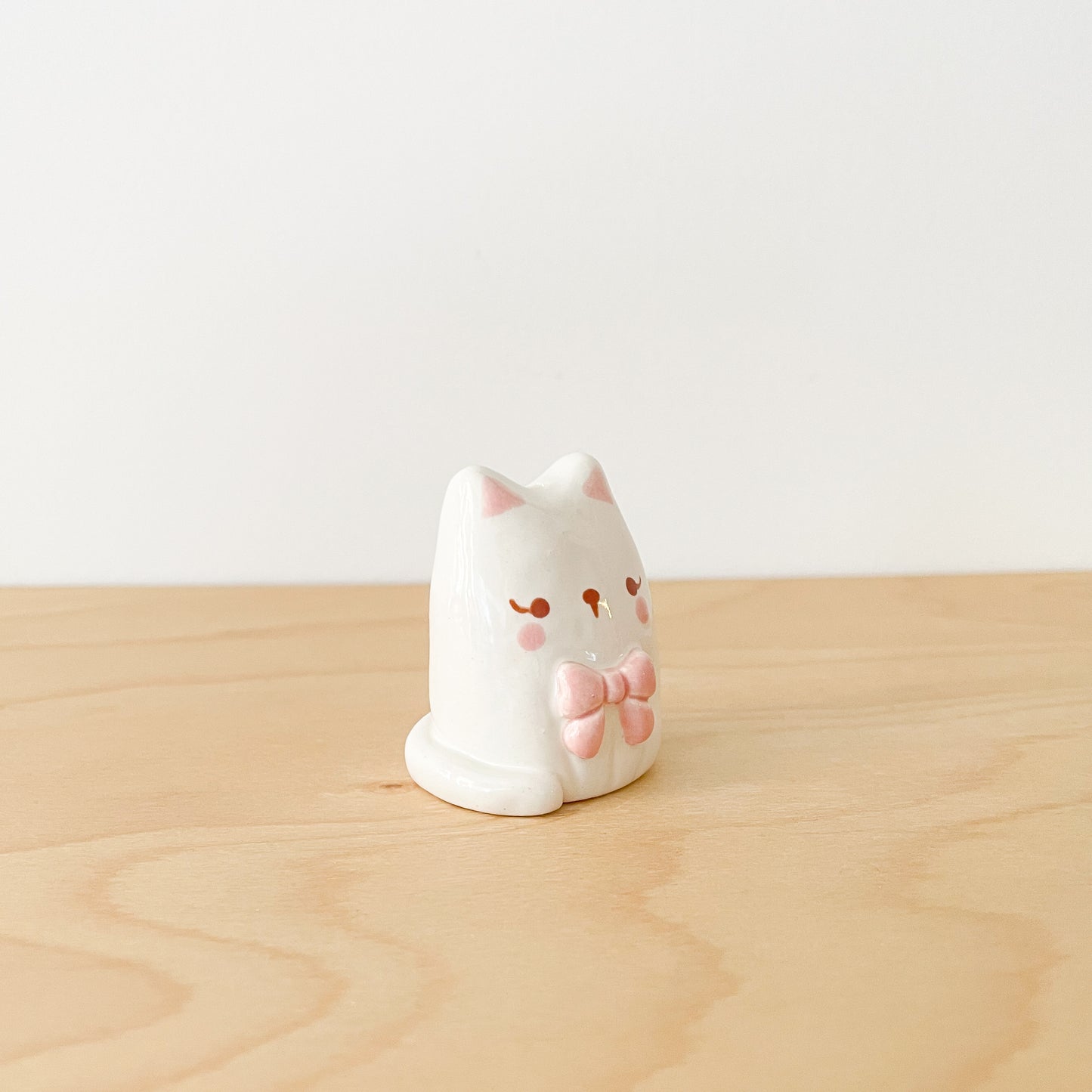 Bow Cat Mini Vase