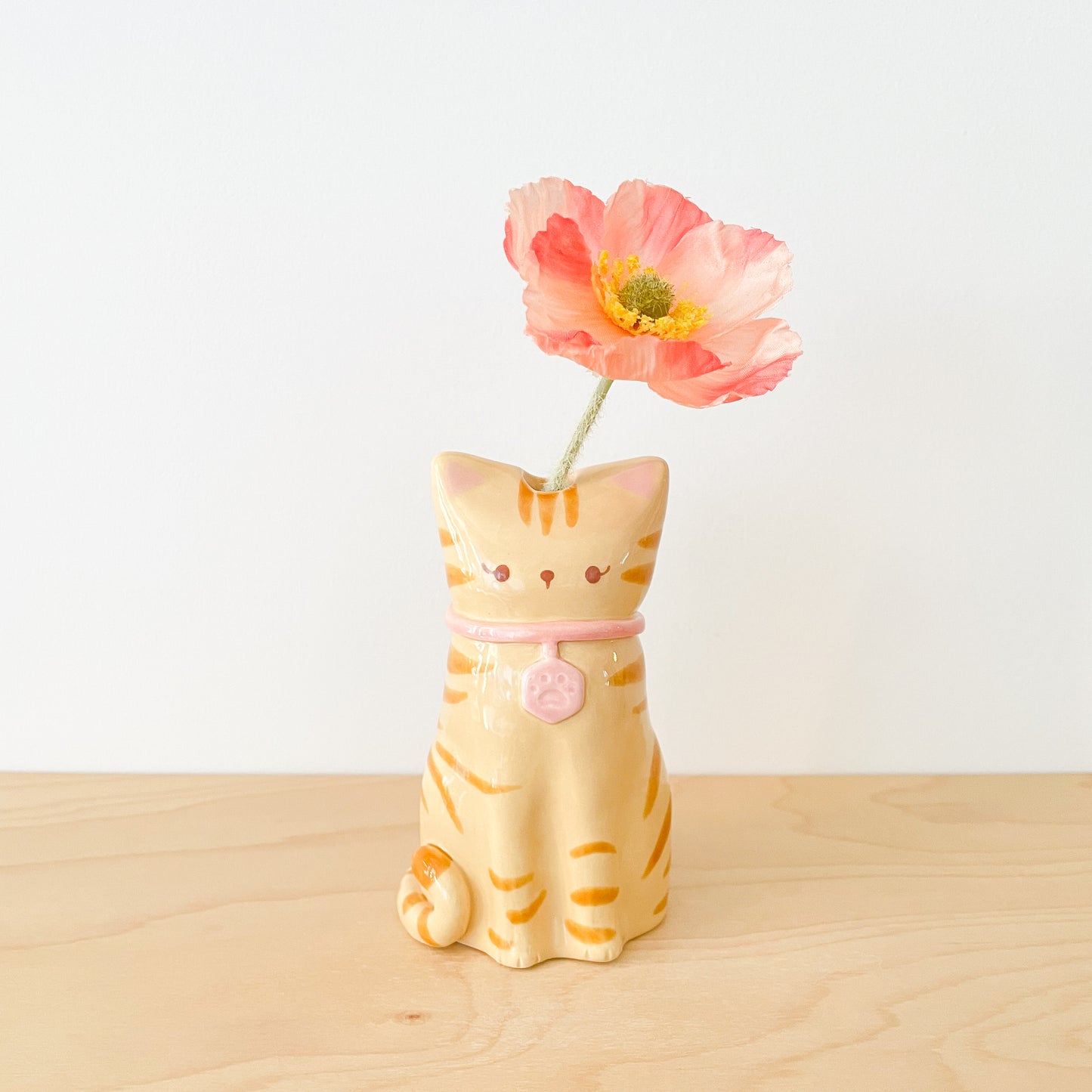 Brown Tabby Cat Vase (Design 2)