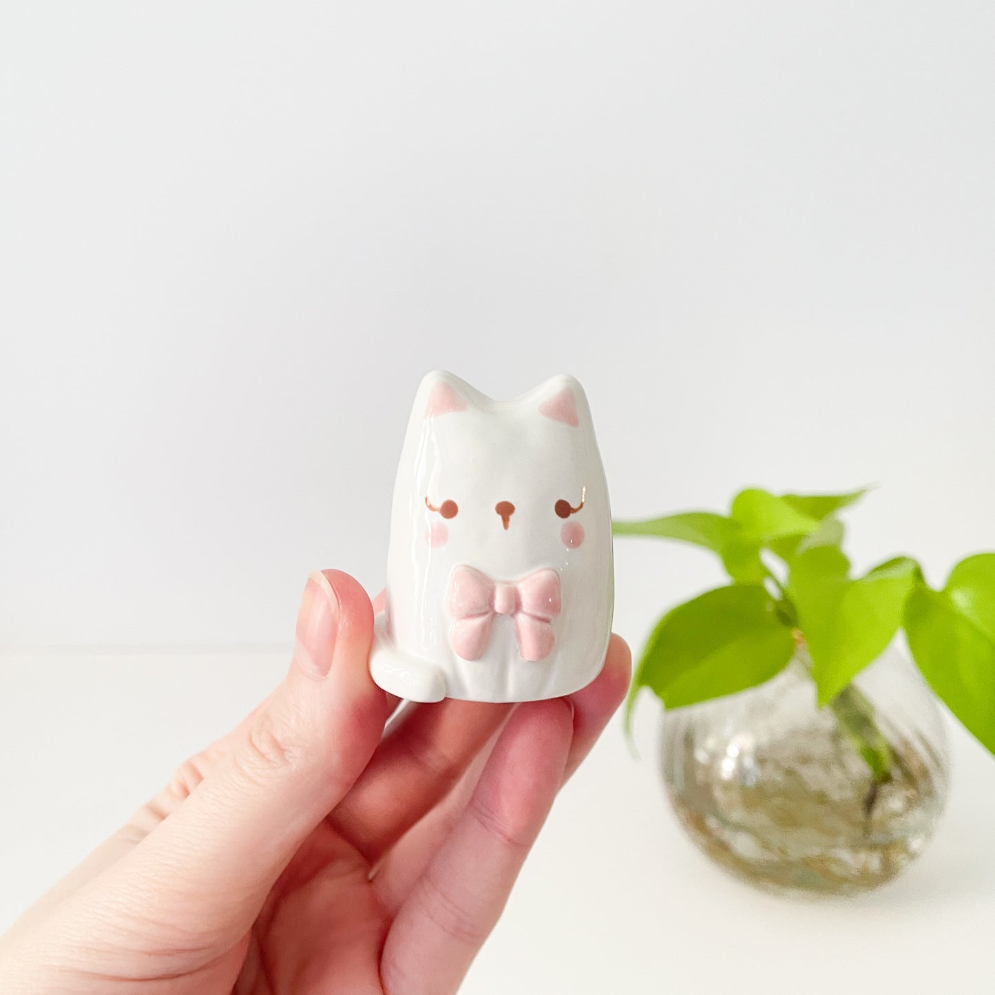 Bow Cat Mini Vase