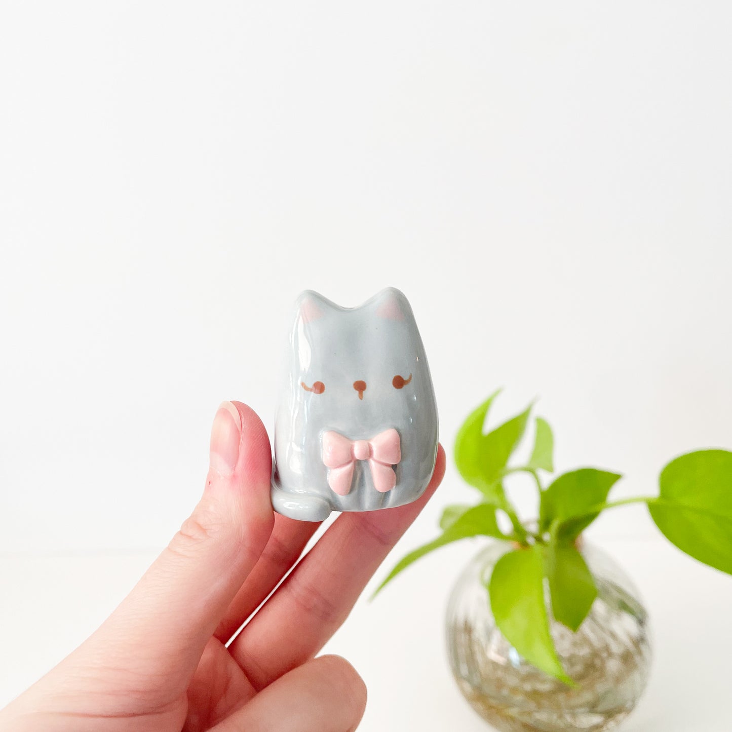 Grey Bow Cat Mini Vase