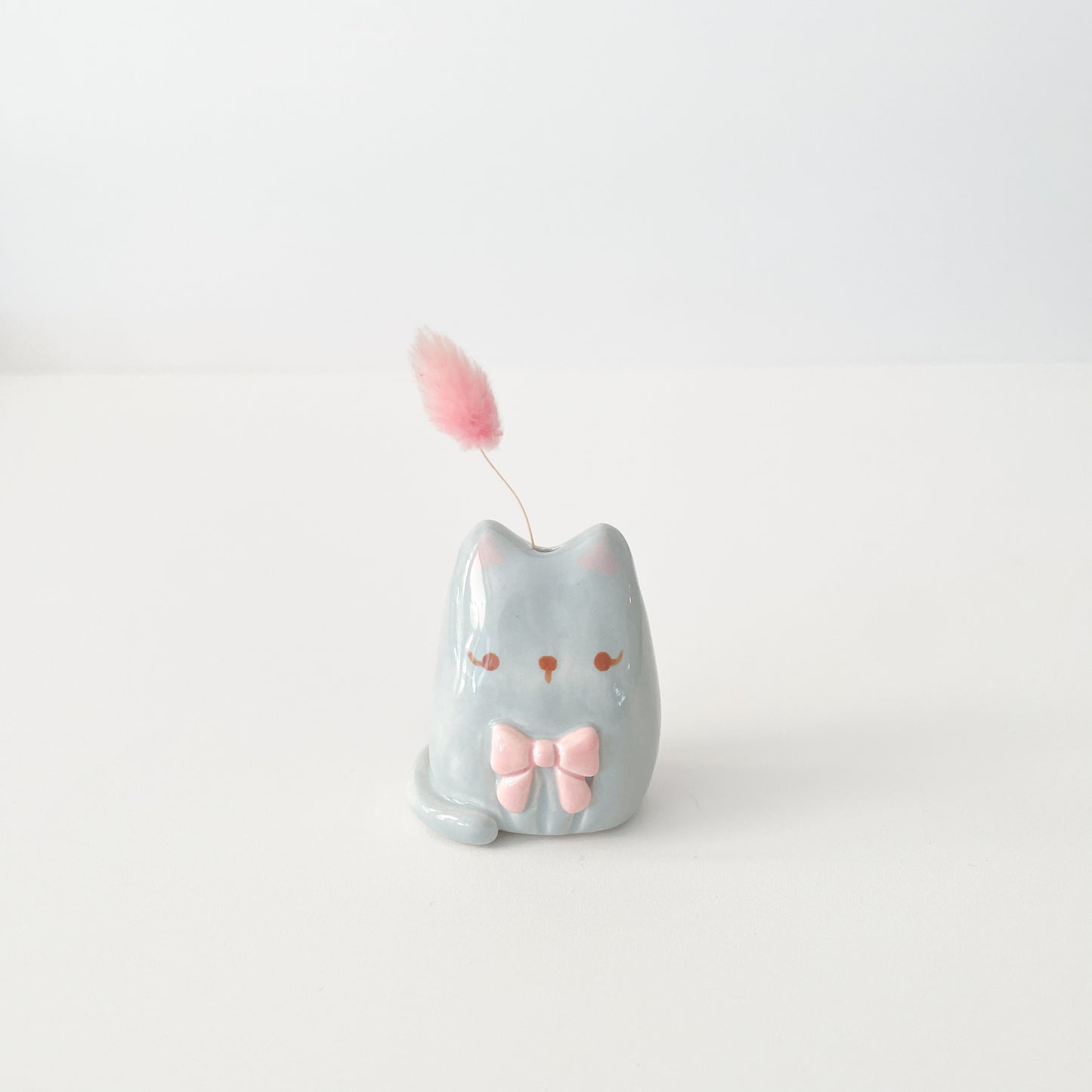 Grey Bow Cat Mini Vase