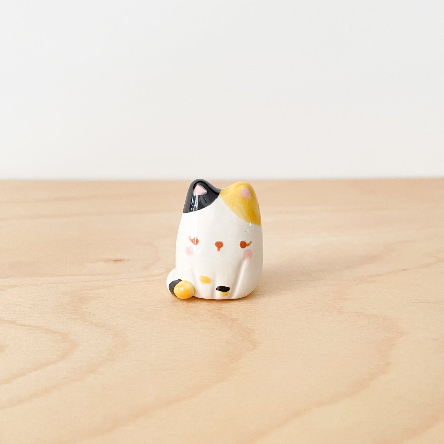 Calico Cat Desk Pal