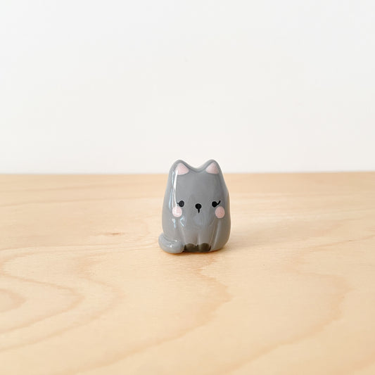 Dark Grey Cat Desk Pal