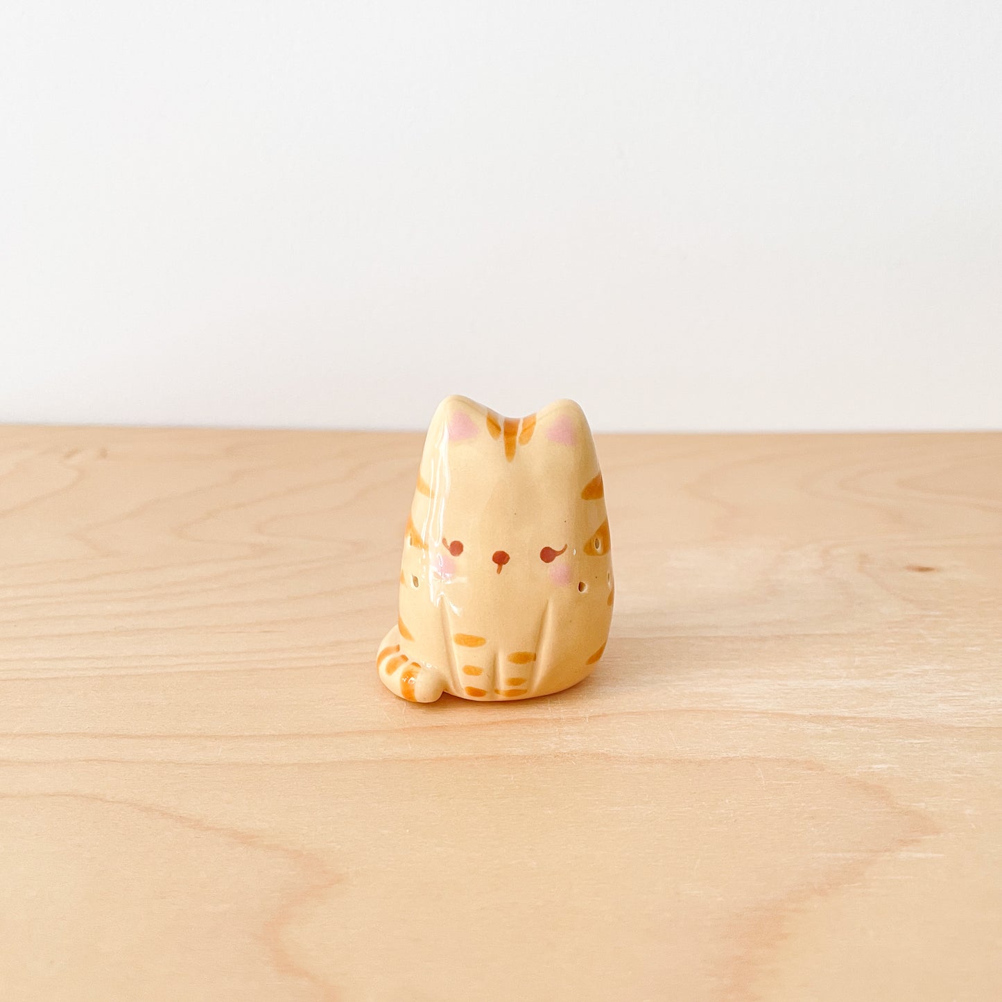 Caramel Tabby Whisker Cat Mini Vase