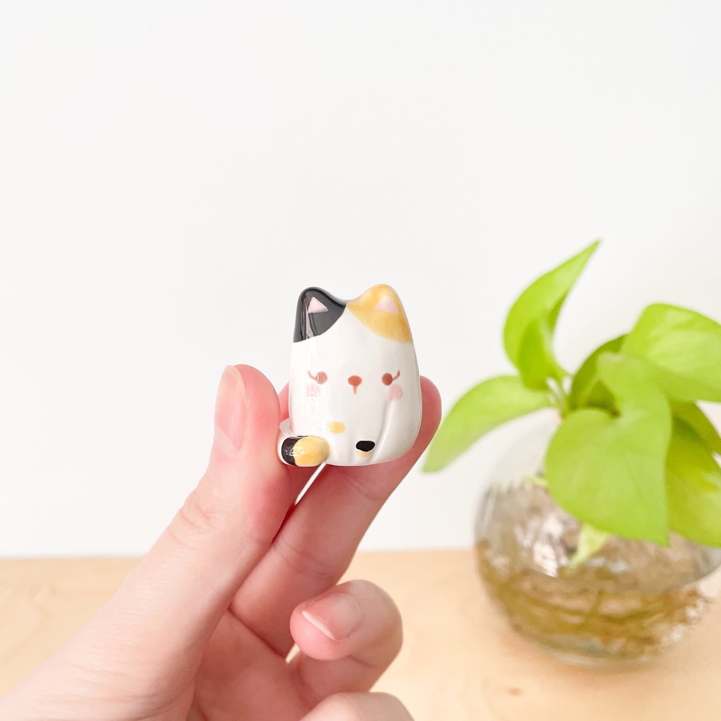 Calico Cat Desk Pal