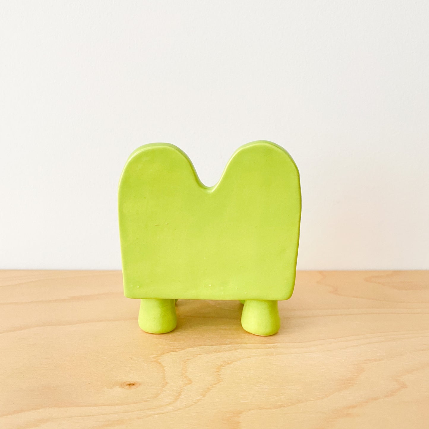 Froggy Trinket Chair (Pink Bow)