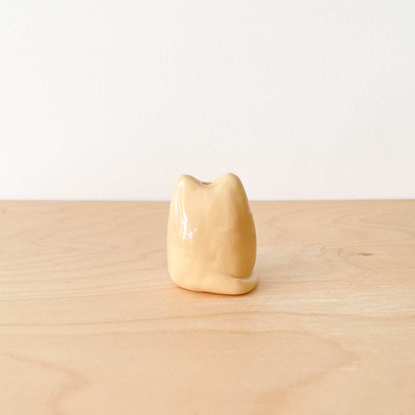 Caramel Bow Cat Mini Vase