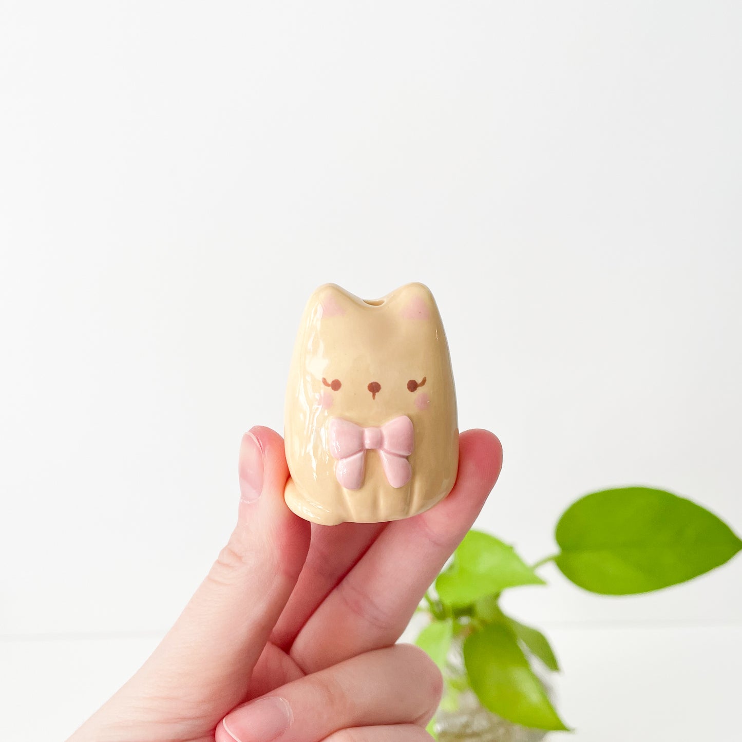Caramel Bow Cat Mini Vase