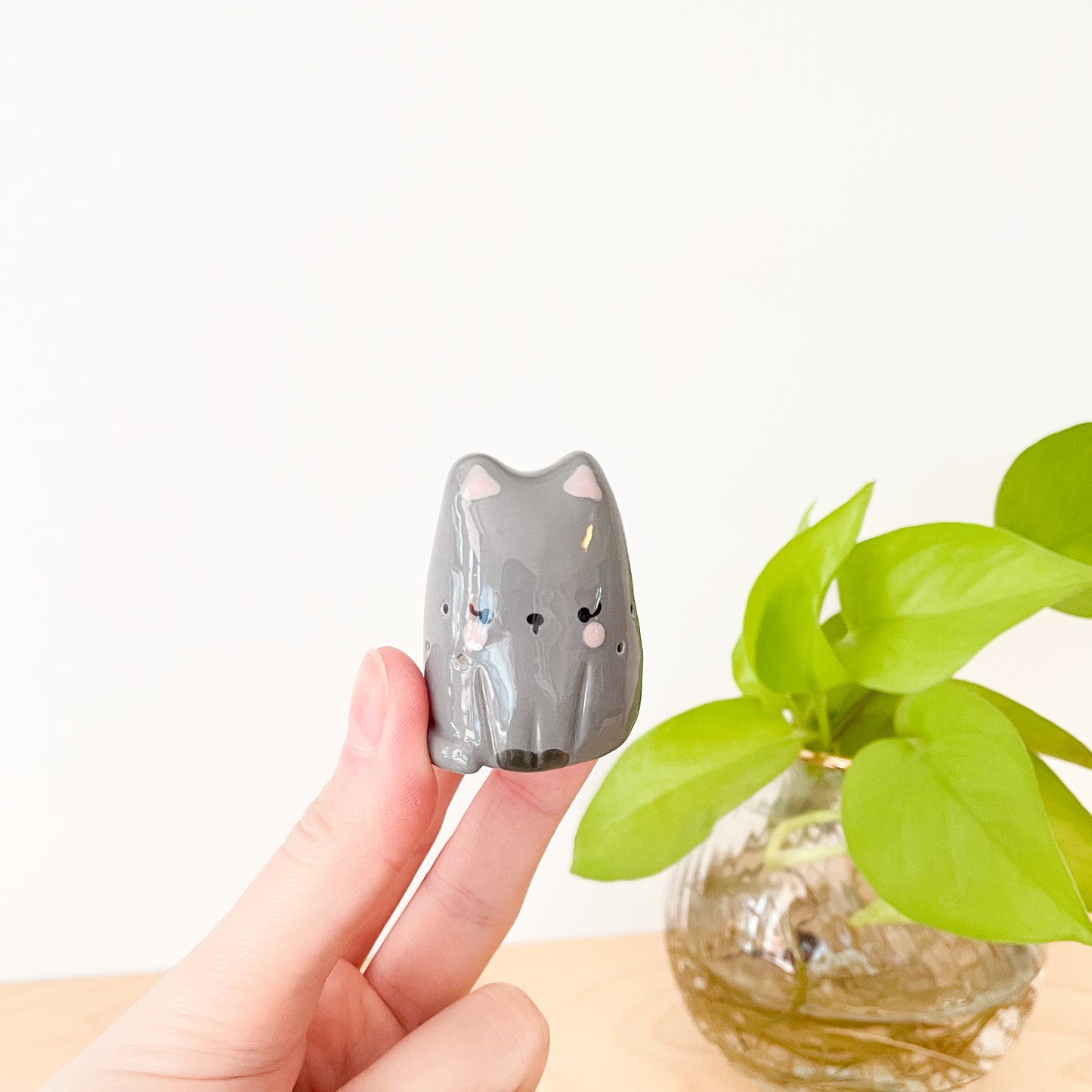 Dark Grey Whisker Cat Mini Vase