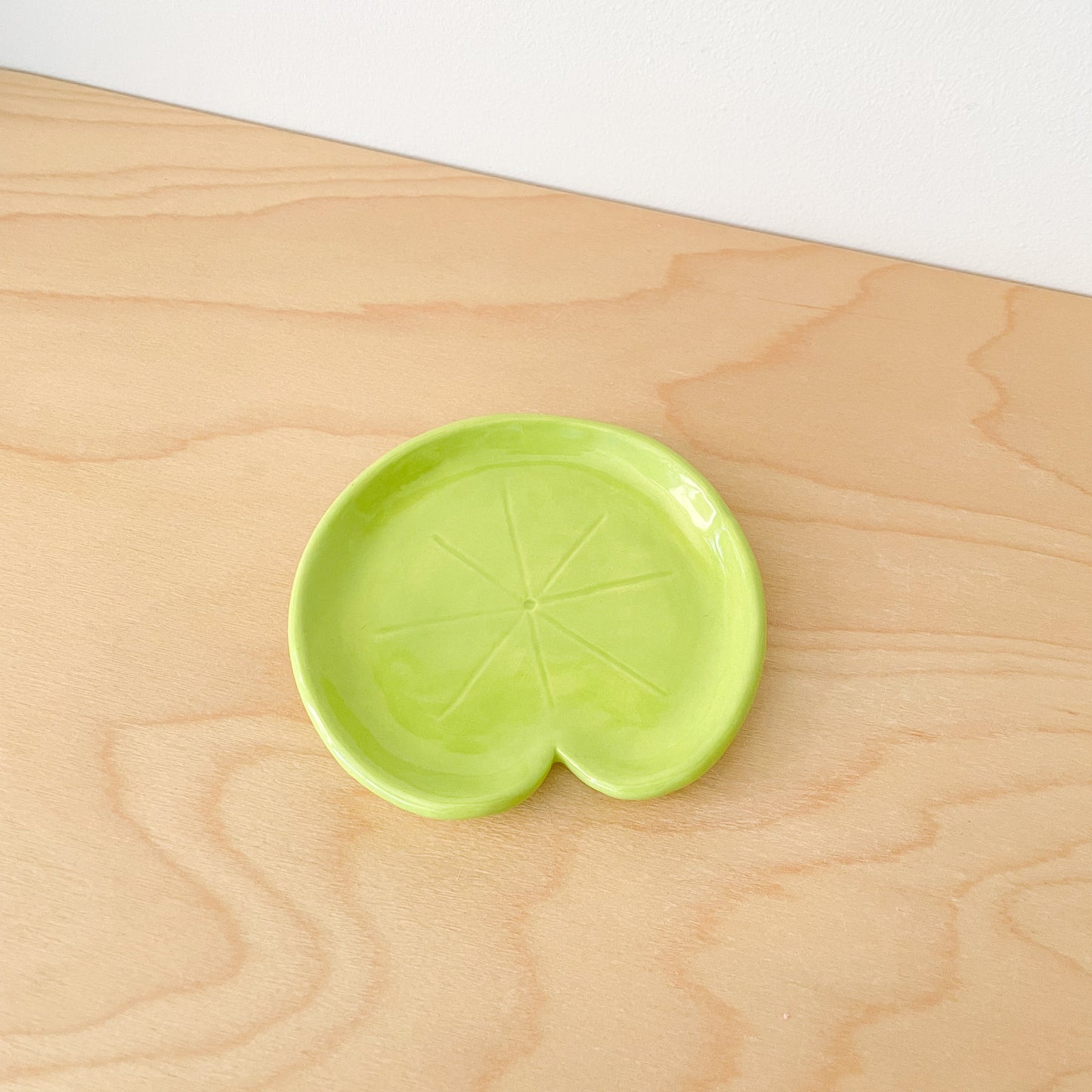 Small Green Lily Pad Dish