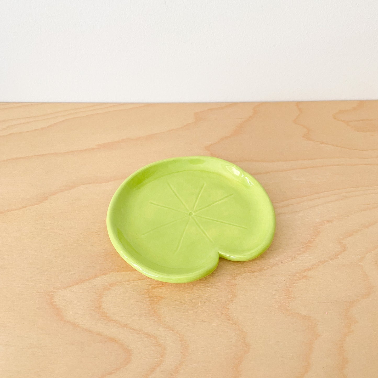 Small Green Lily Pad Dish